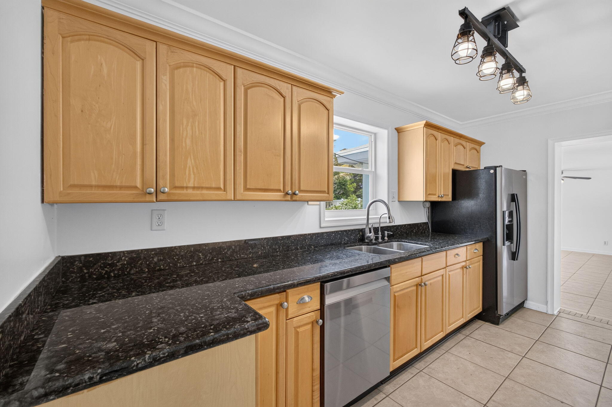 813 Date Palm, Lake Park FL 33403