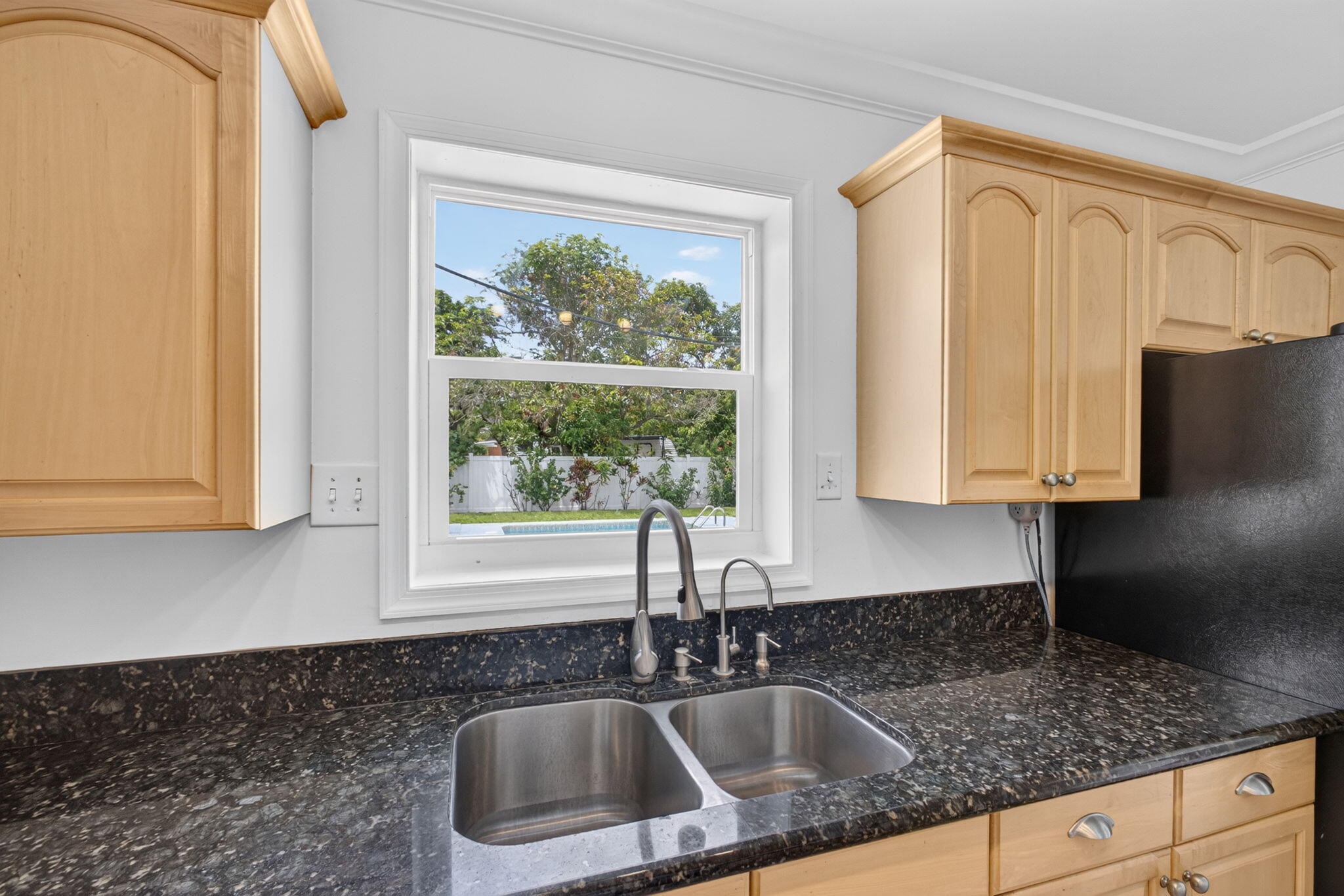 813 Date Palm, Lake Park FL 33403