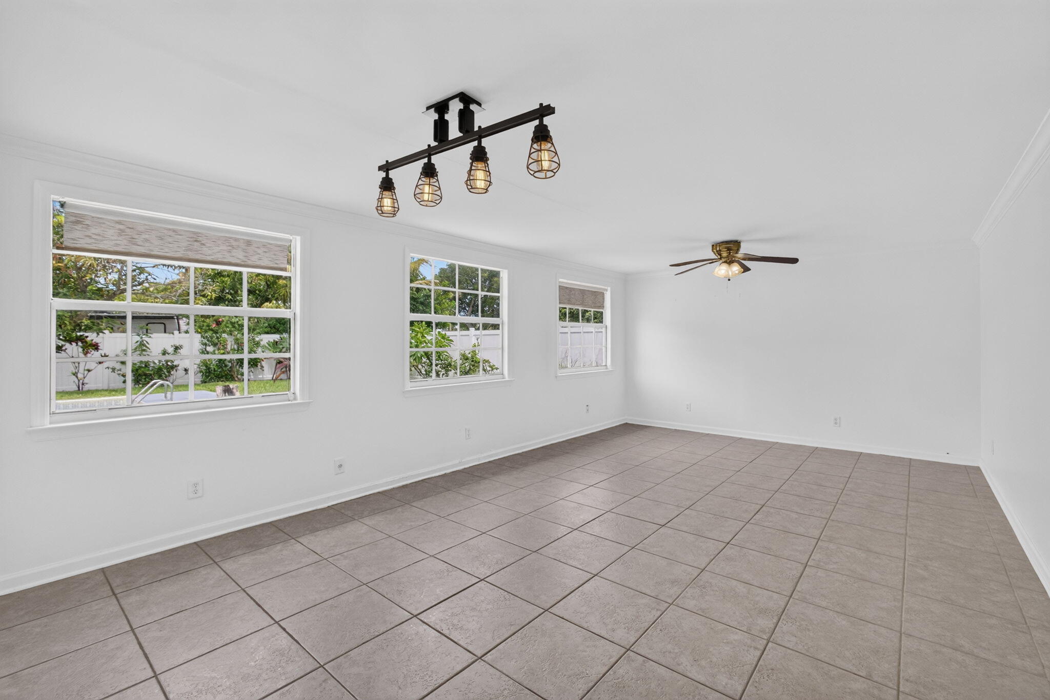 813 Date Palm, Lake Park FL 33403