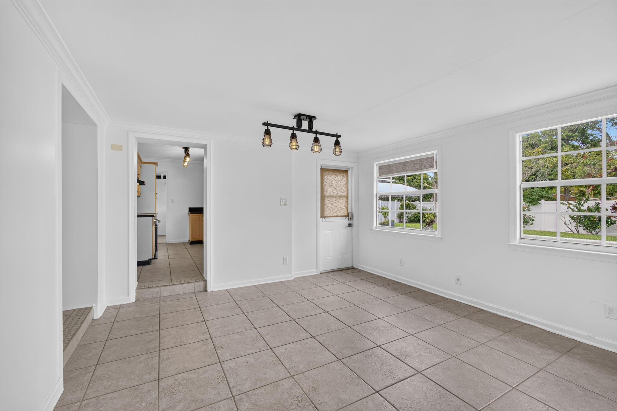 813 Date Palm, Lake Park FL 33403