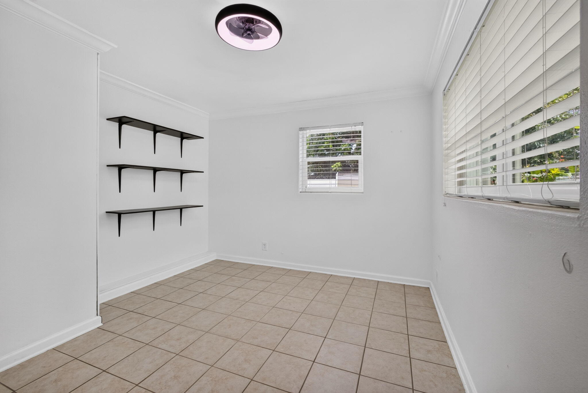 813 Date Palm, Lake Park FL 33403