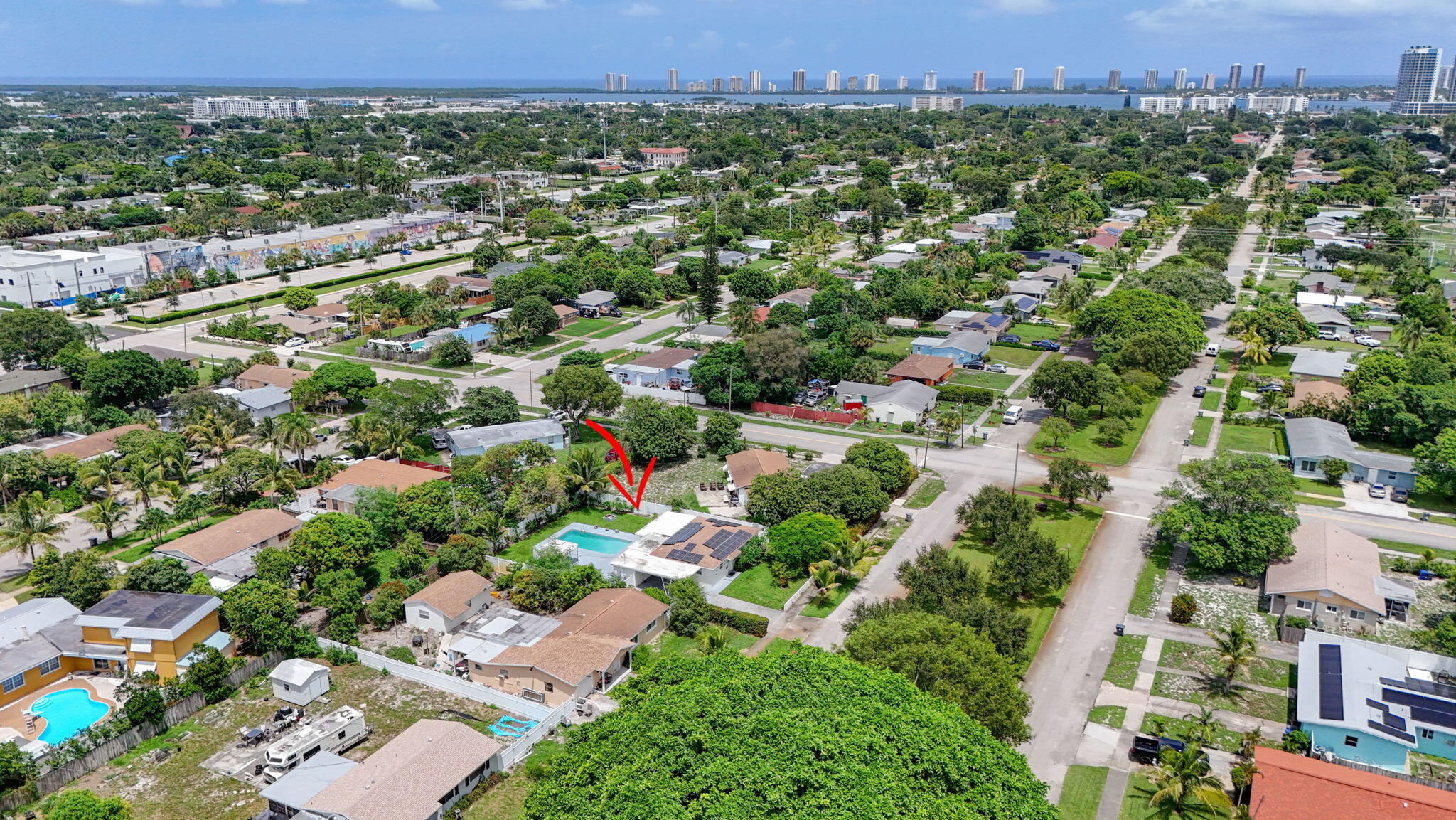 813 Date Palm, Lake Park FL 33403