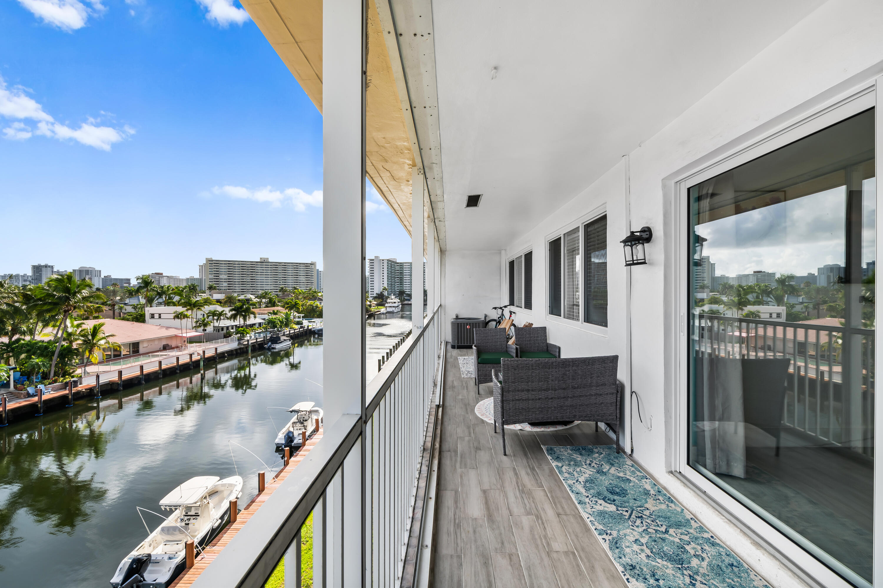 2841 NE 33rd #403, Fort Lauderdale FL 33306
