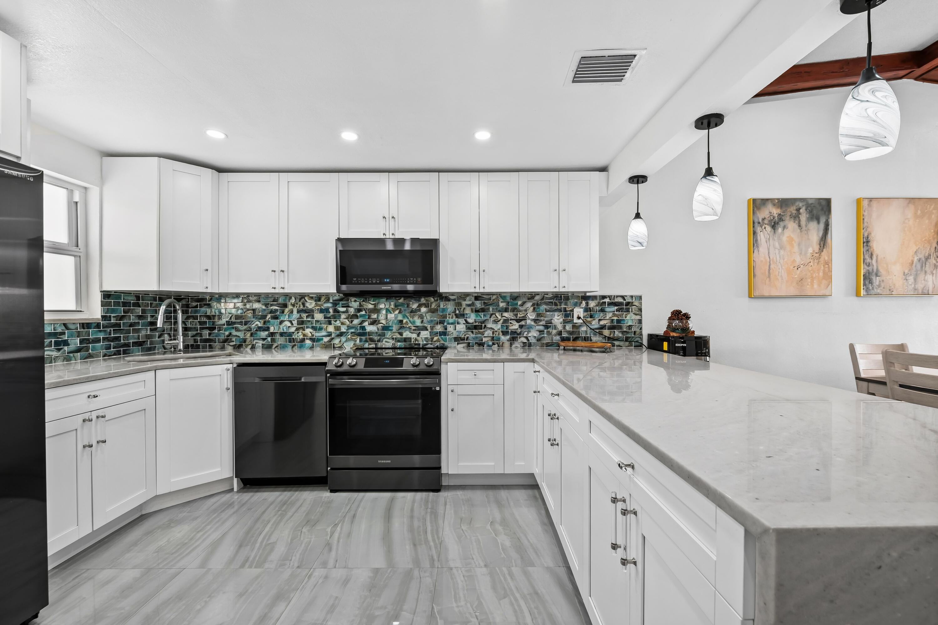 2841 NE 33rd #403, Fort Lauderdale FL 33306