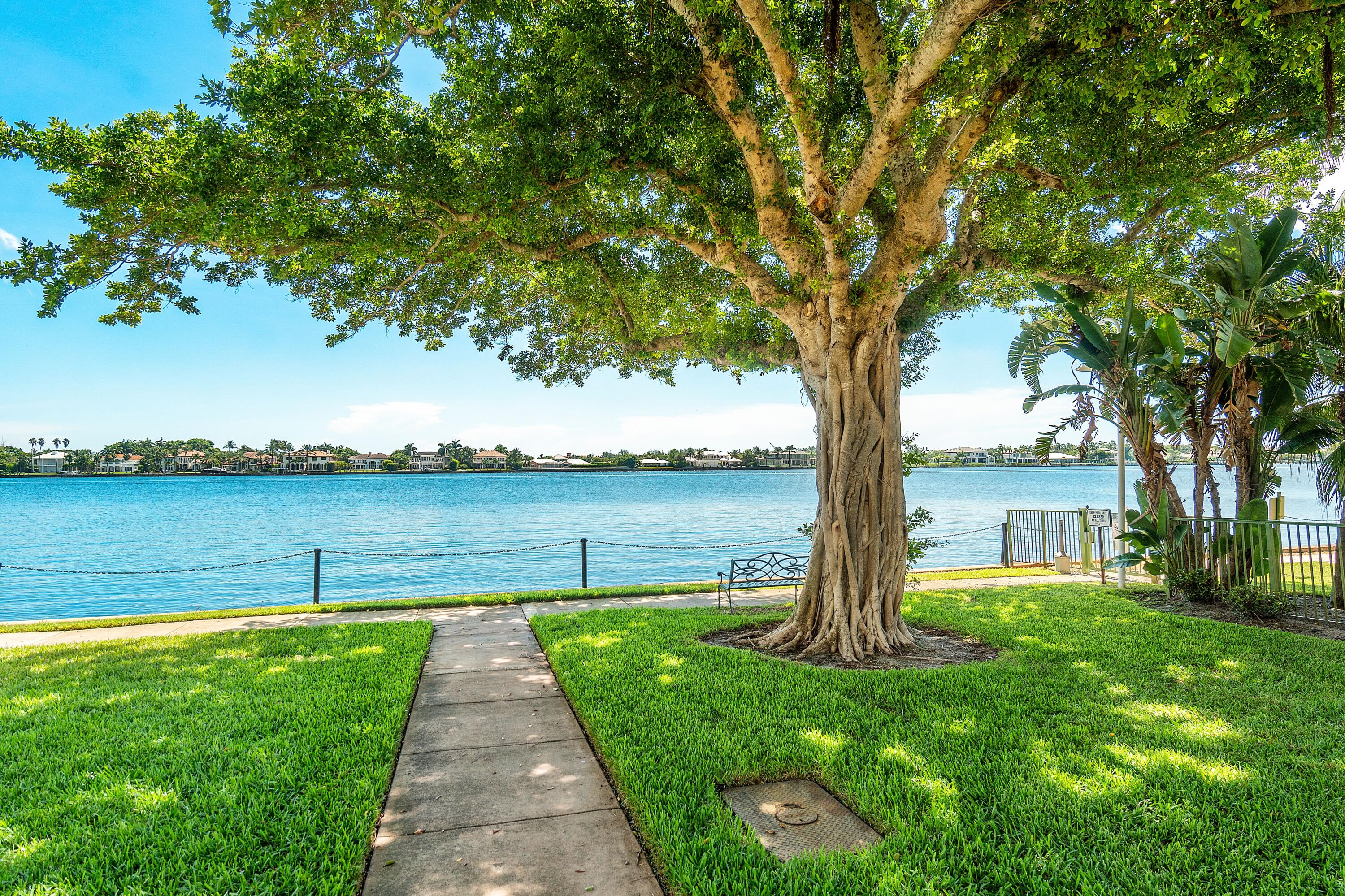 131 Yacht Club #307, Hypoluxo FL 33462