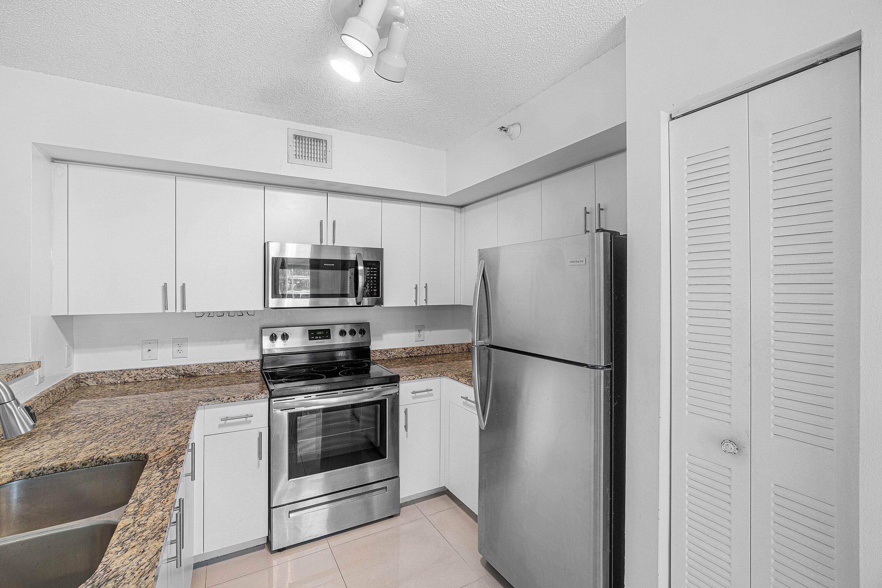 131 Yacht Club #307, Hypoluxo FL 33462