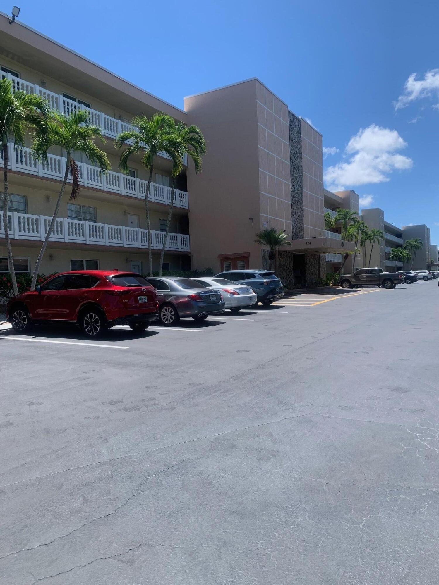 424 SE 10TH #104, Dania Beach FL 33004