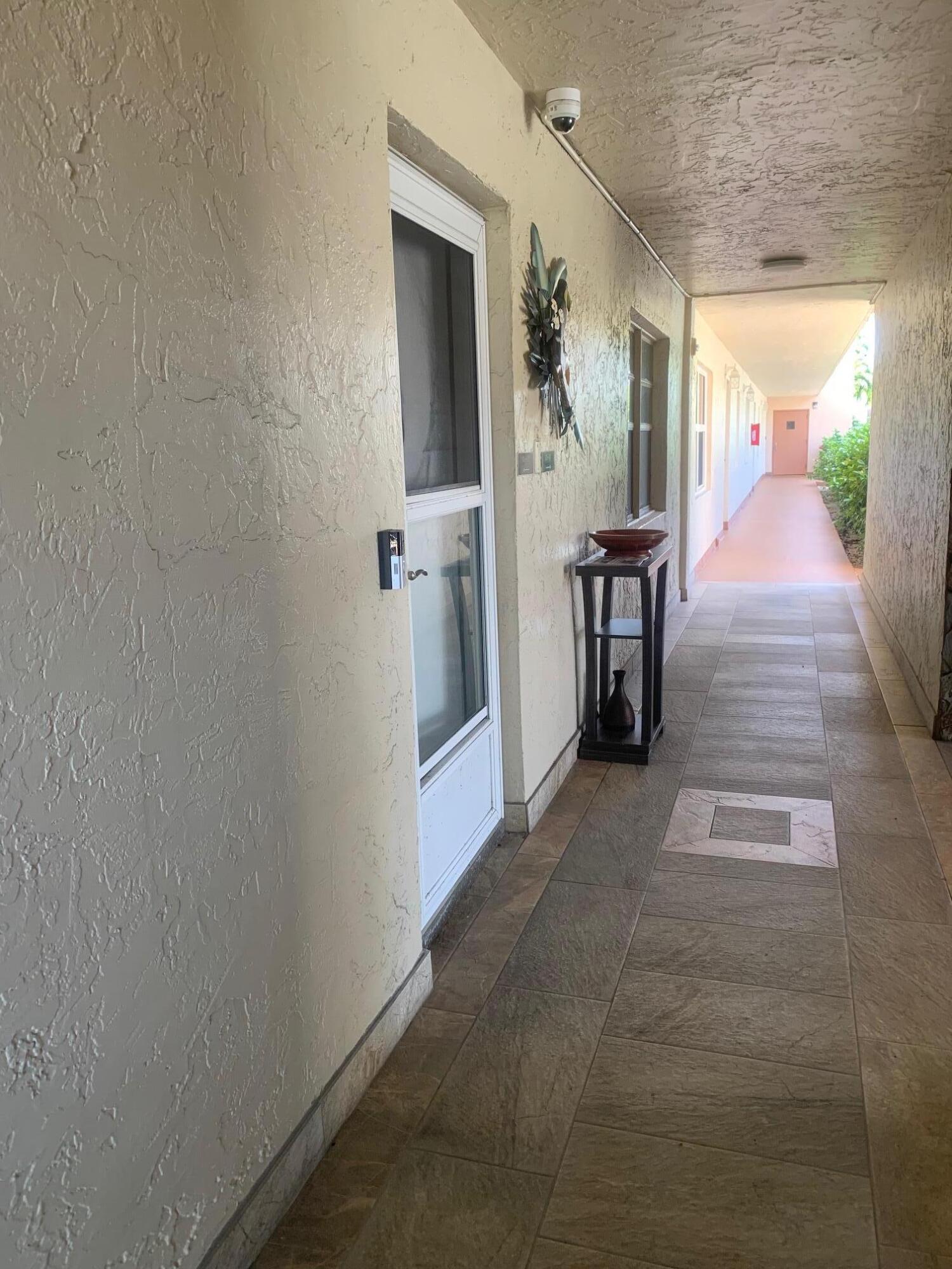 424 SE 10TH #104, Dania Beach FL 33004