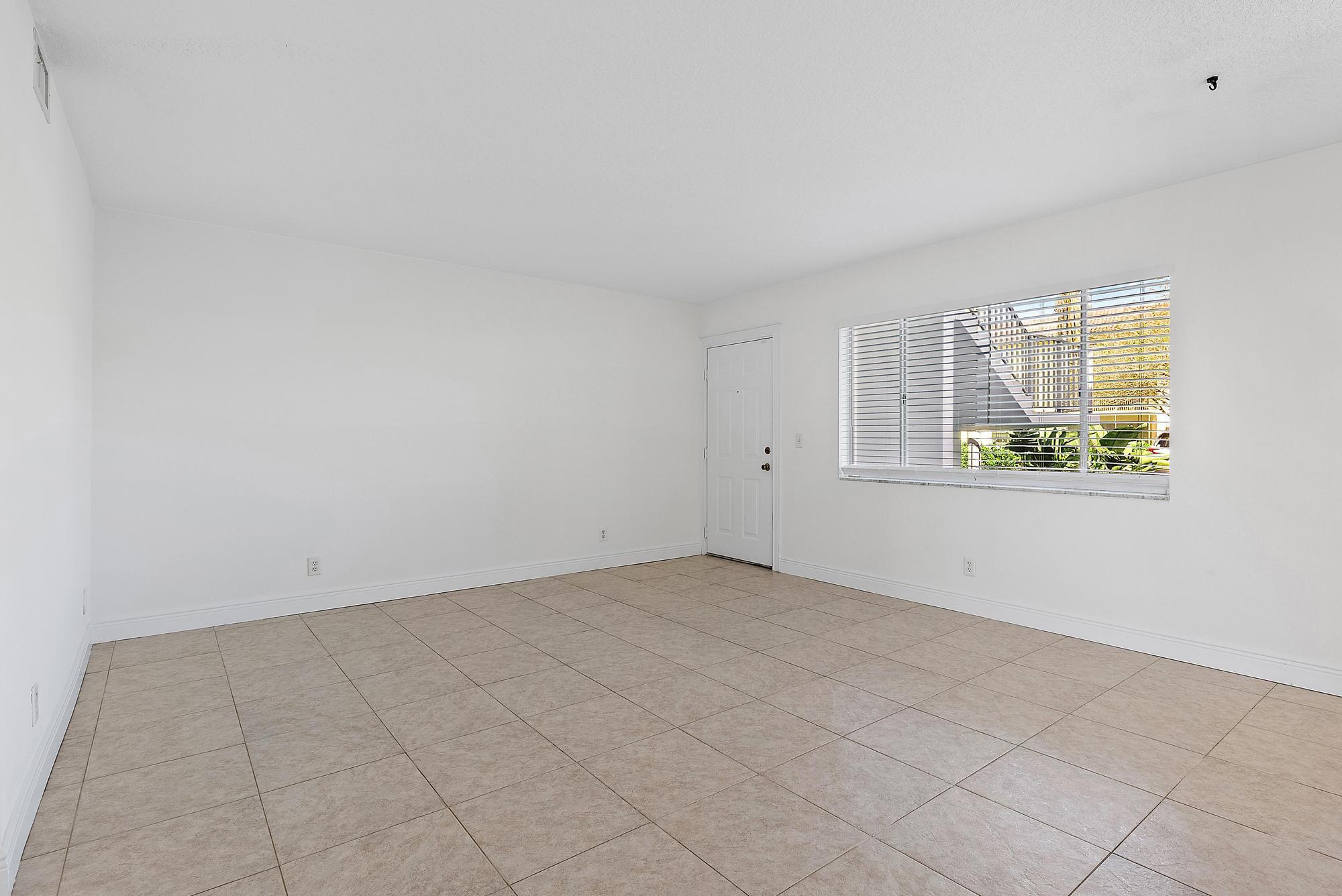 316 Southwind #Apt 107, North Palm Beach FL 33408