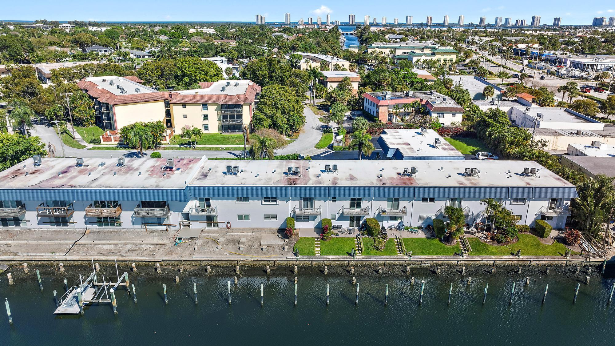 316 Southwind #Apt 107, North Palm Beach FL 33408