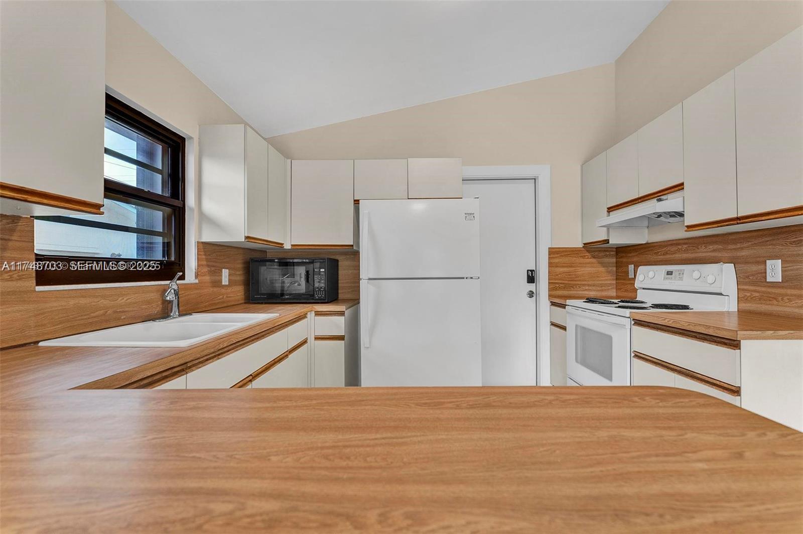1406 NW 8TH, Dania Beach FL 33004