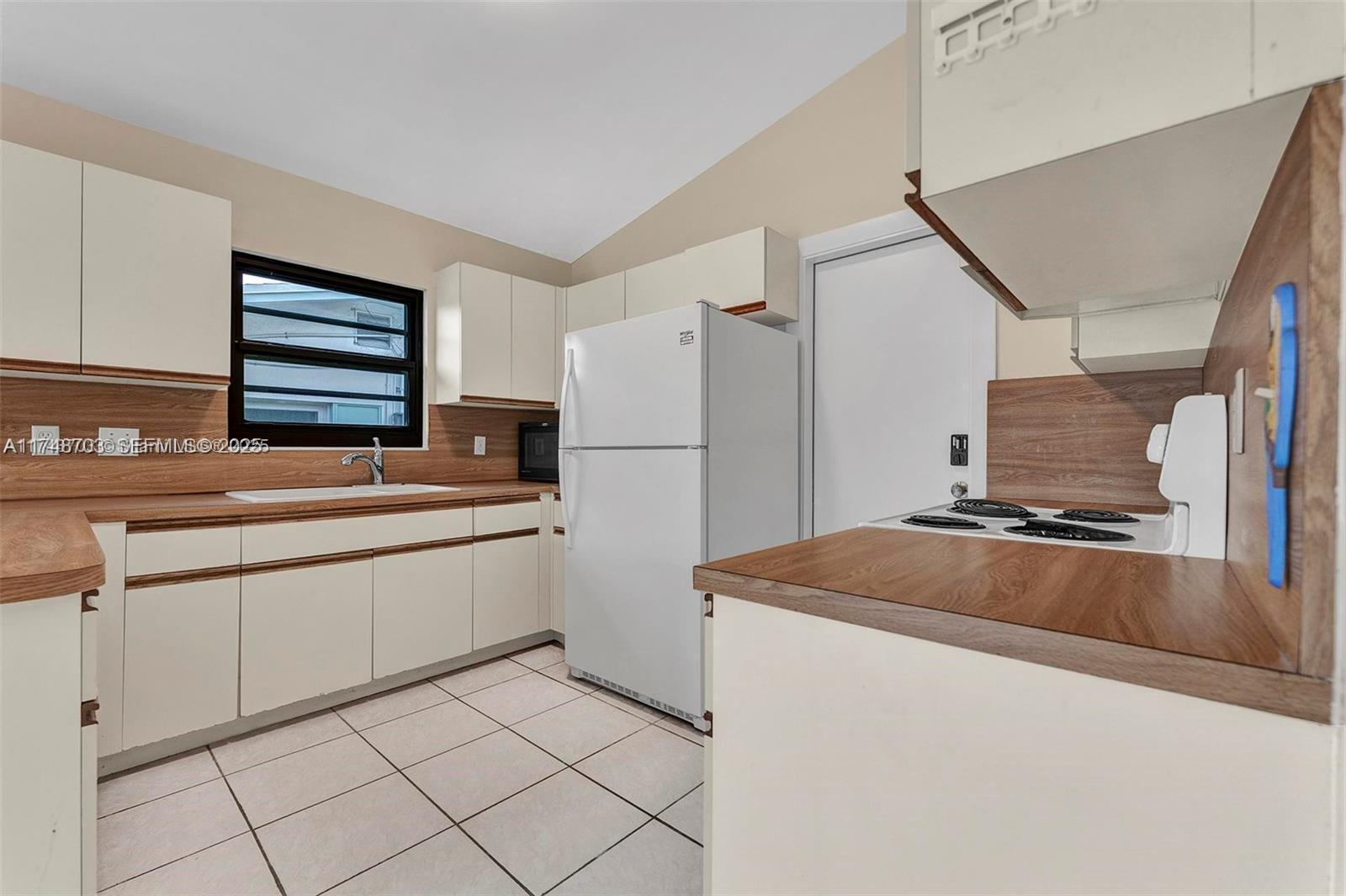 1406 NW 8TH, Dania Beach FL 33004