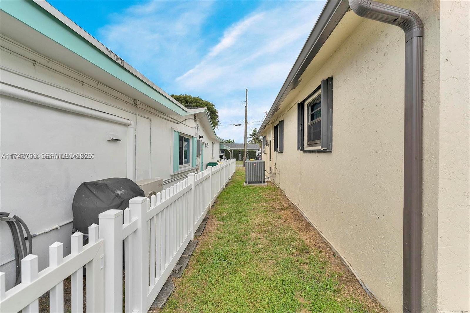 1406 NW 8TH, Dania Beach FL 33004