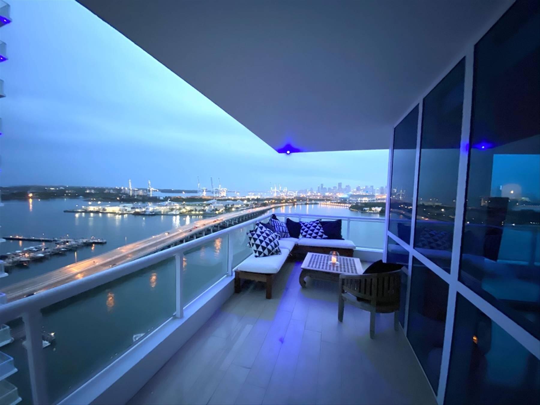 540 WEST #2011, Miami Beach FL 33139