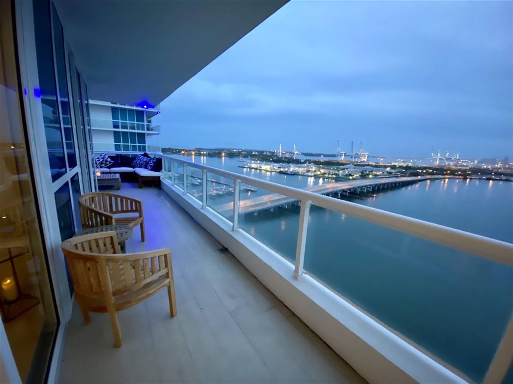 540 WEST #2011, Miami Beach FL 33139