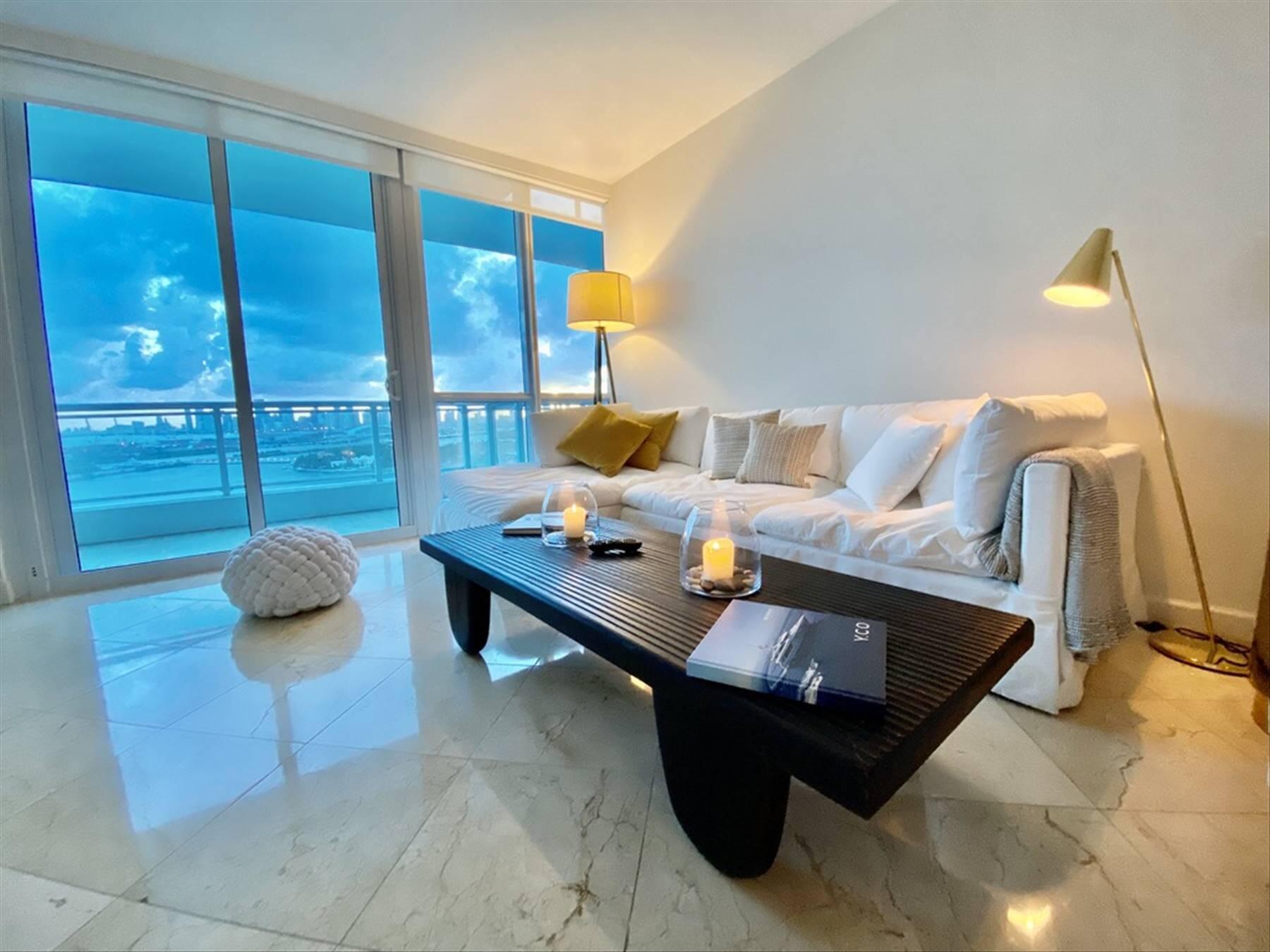 540 WEST #2011, Miami Beach FL 33139