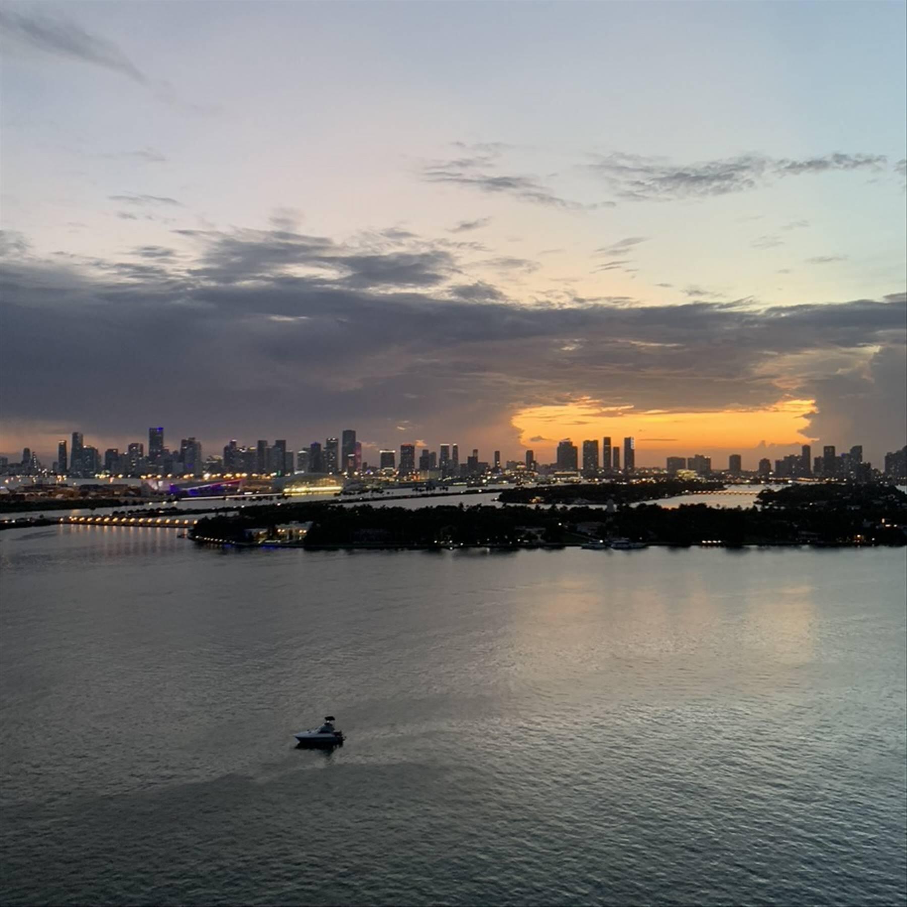 540 WEST #2011, Miami Beach FL 33139