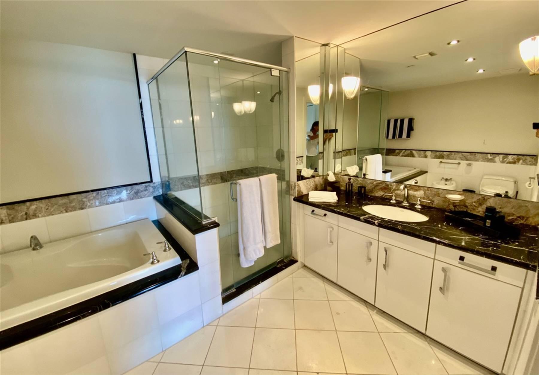 540 WEST #2011, Miami Beach FL 33139