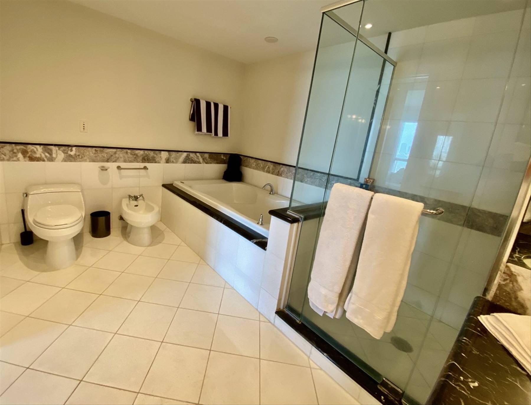 540 WEST #2011, Miami Beach FL 33139
