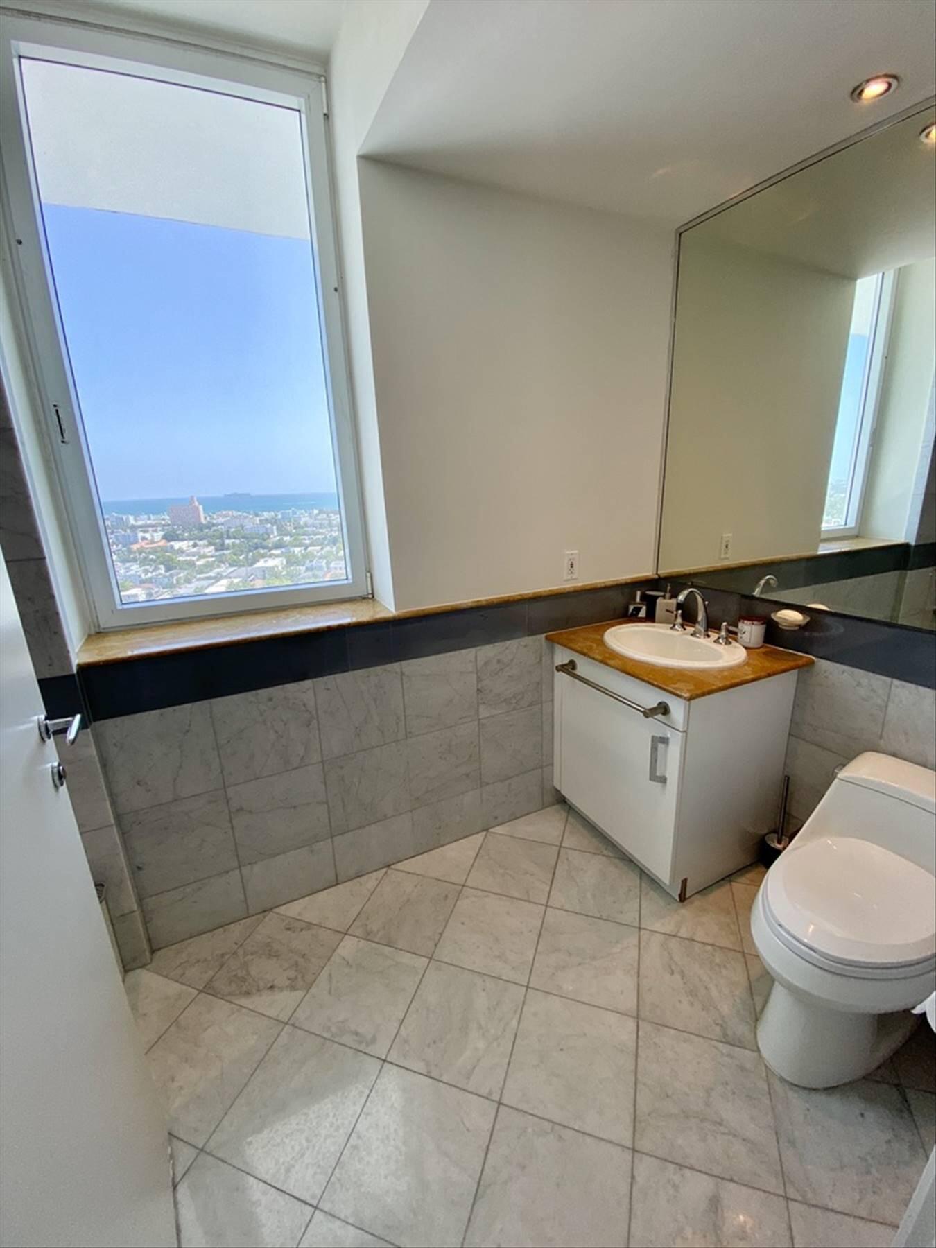 540 WEST #2011, Miami Beach FL 33139