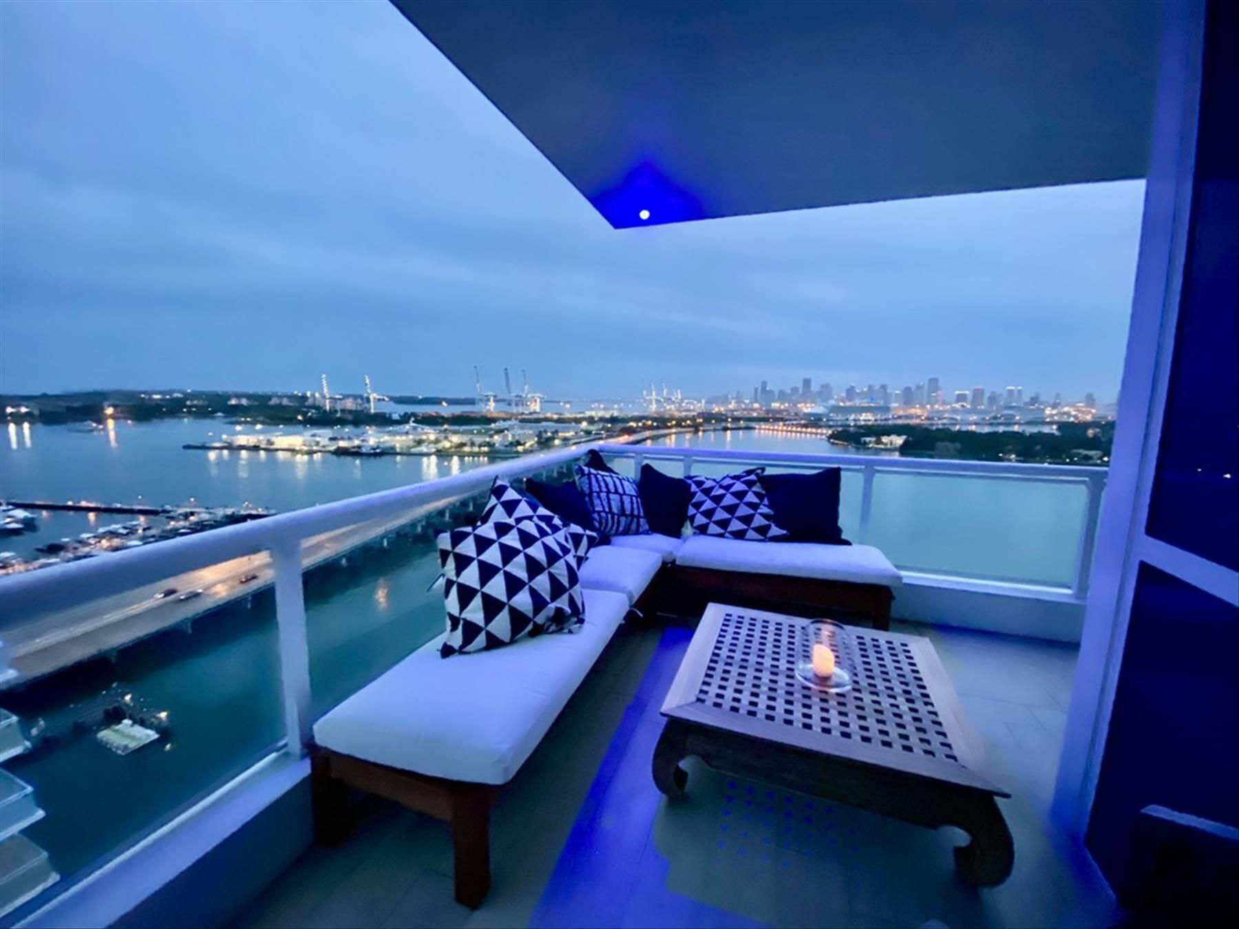 540 WEST #2011, Miami Beach FL 33139