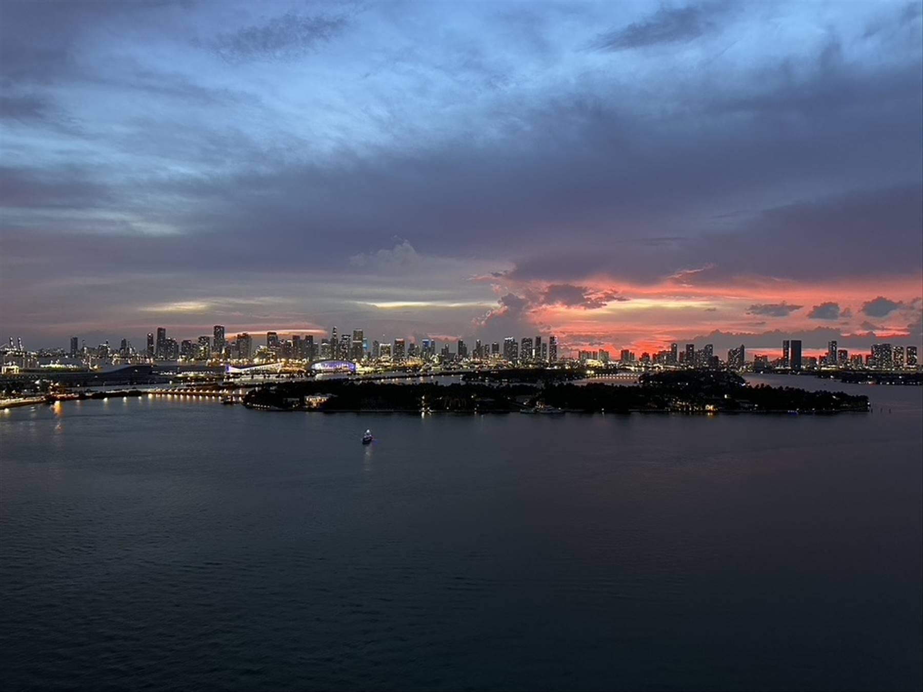 540 WEST #2011, Miami Beach FL 33139