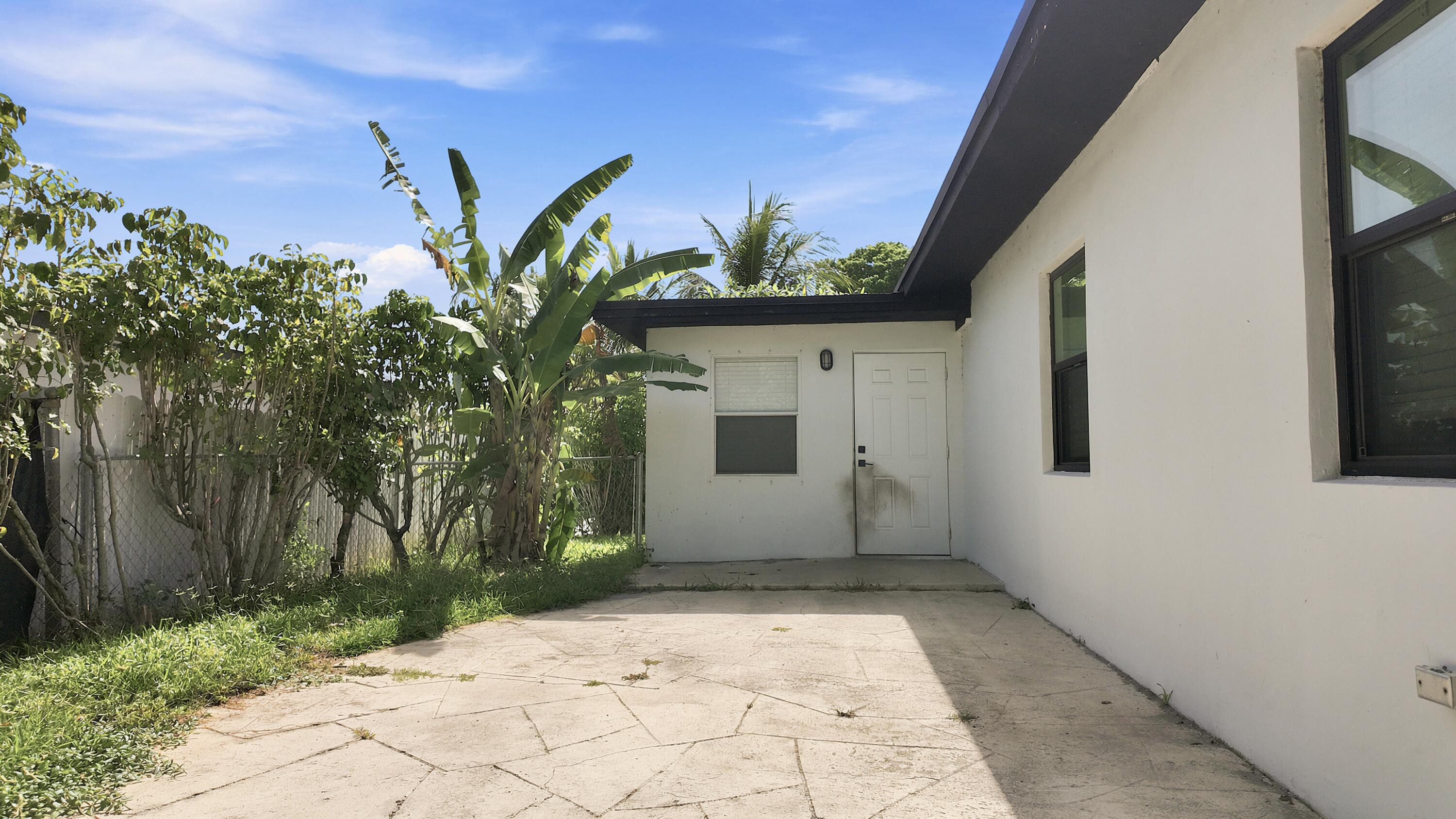 720 S 11th, Lantana FL 33462