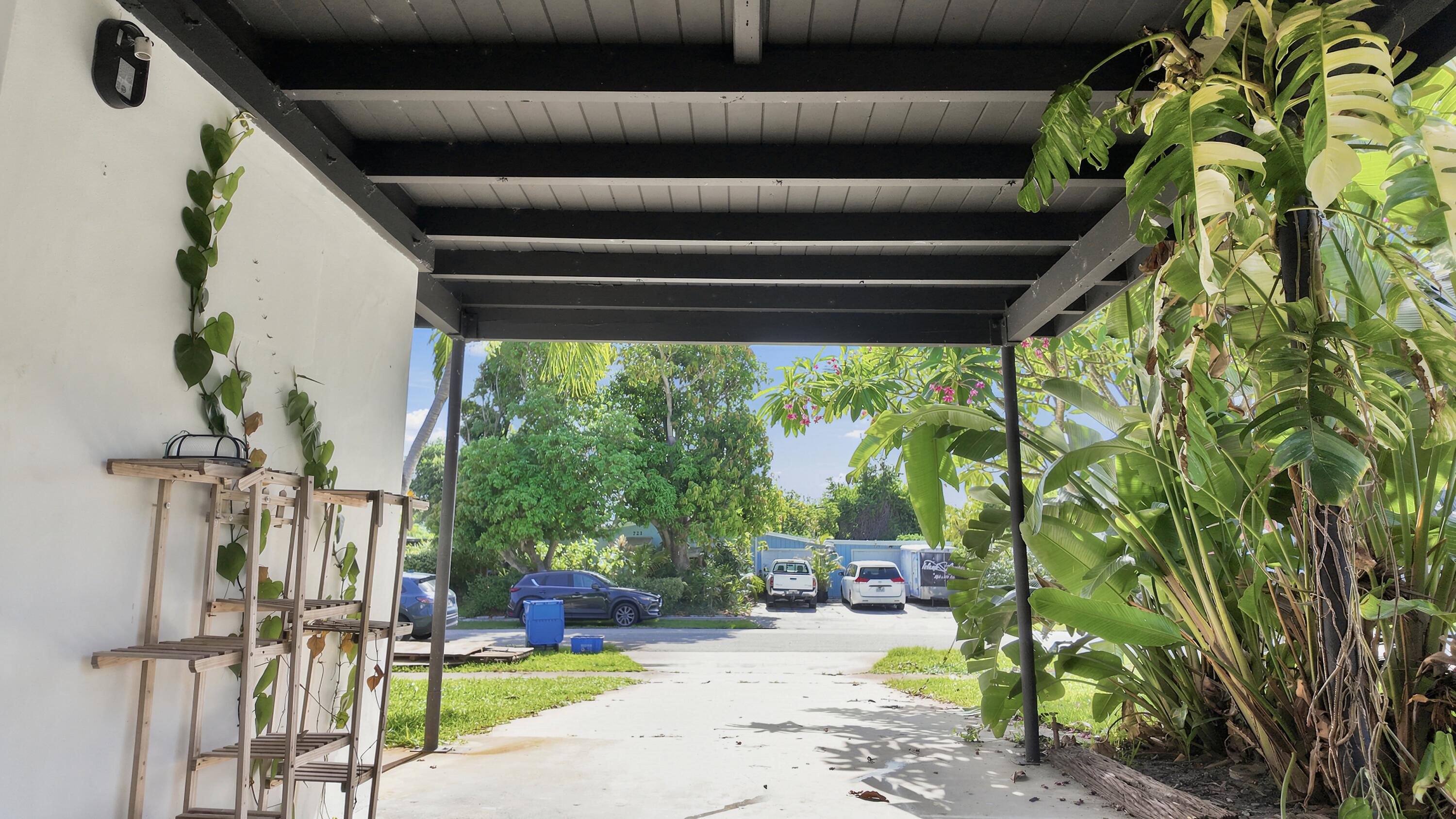 720 S 11th, Lantana FL 33462