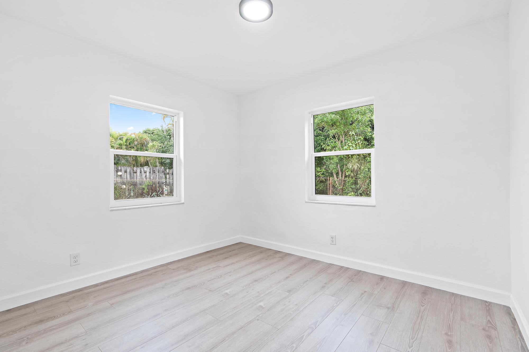 720 S 11th, Lantana FL 33462