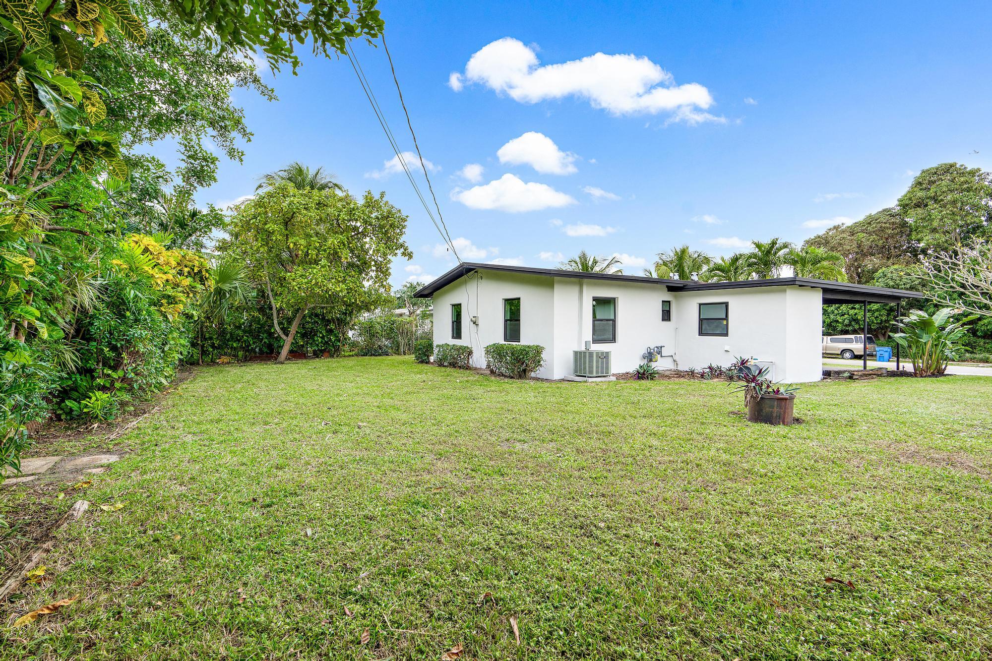 720 S 11th, Lantana FL 33462