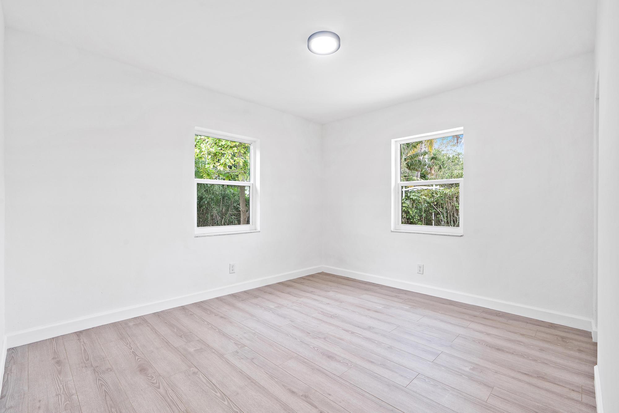 720 S 11th, Lantana FL 33462