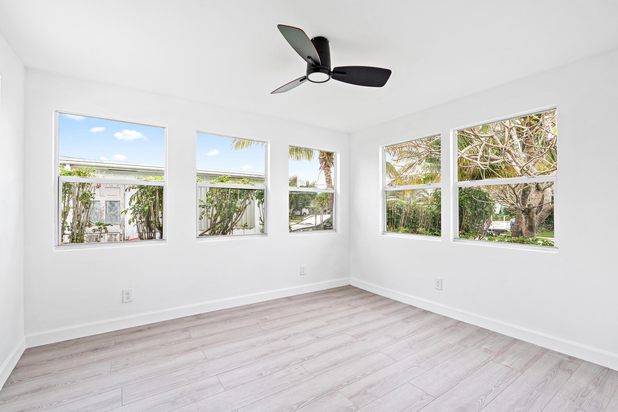 720 S 11th, Lantana FL 33462