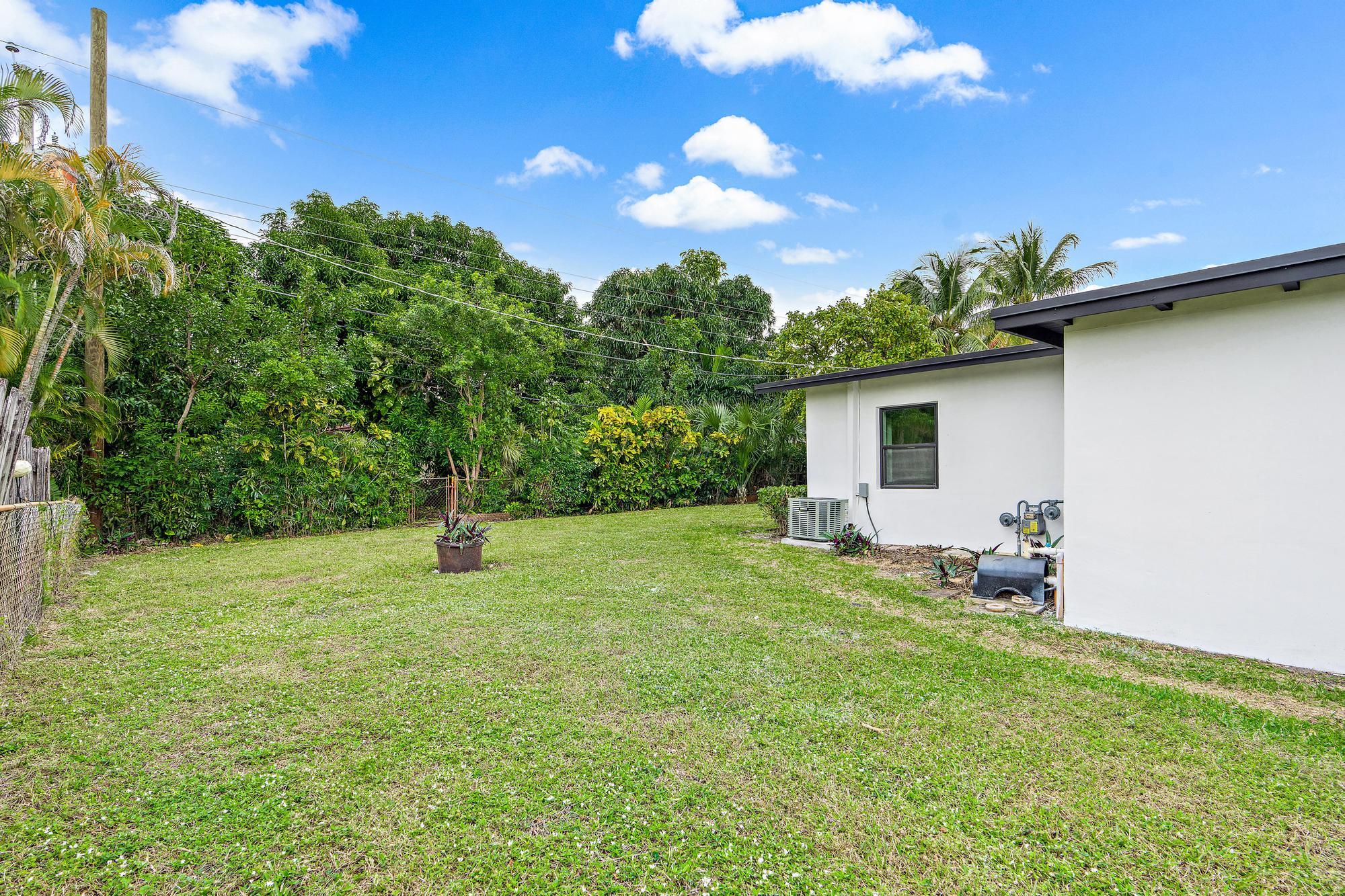 720 S 11th, Lantana FL 33462