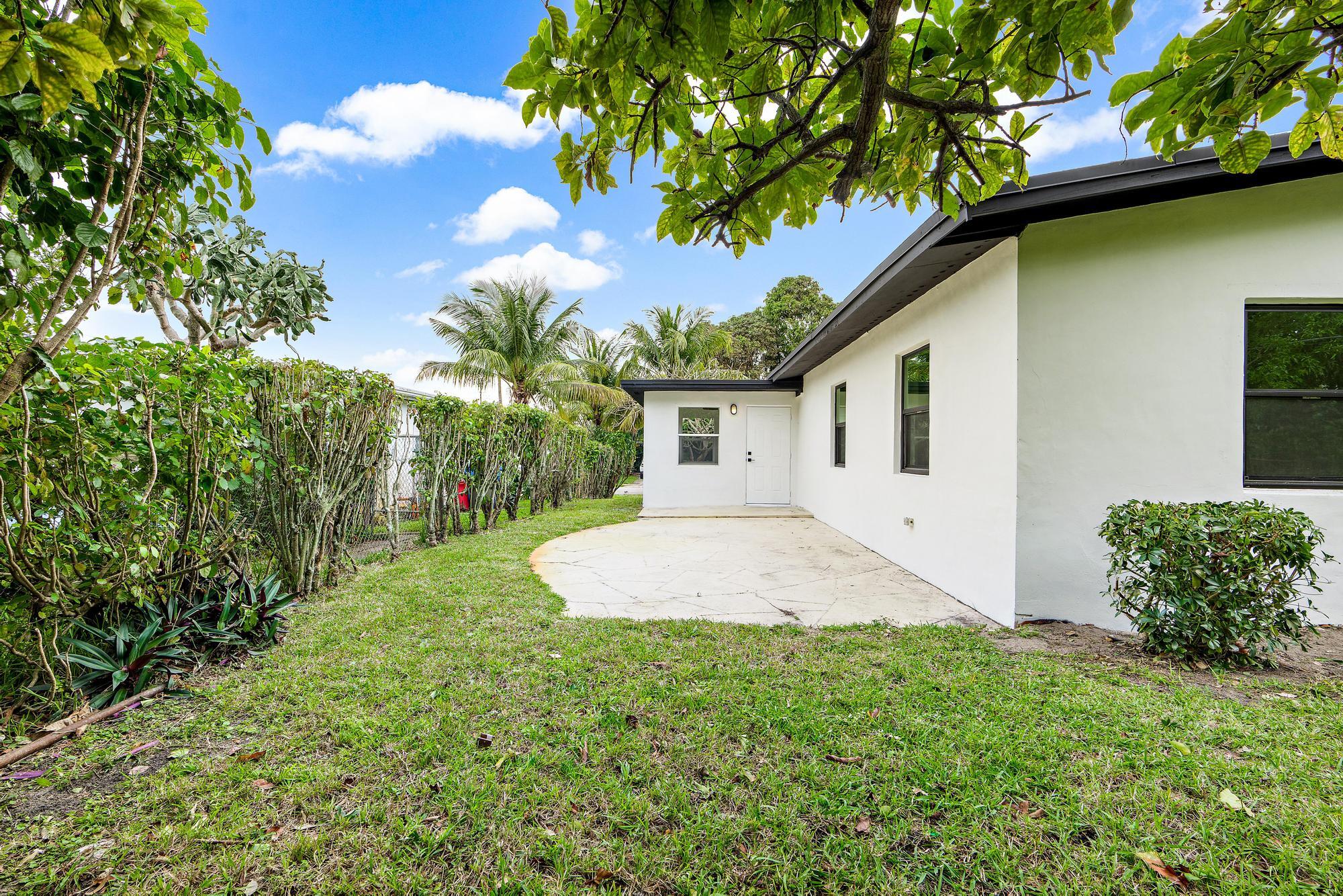 720 S 11th, Lantana FL 33462