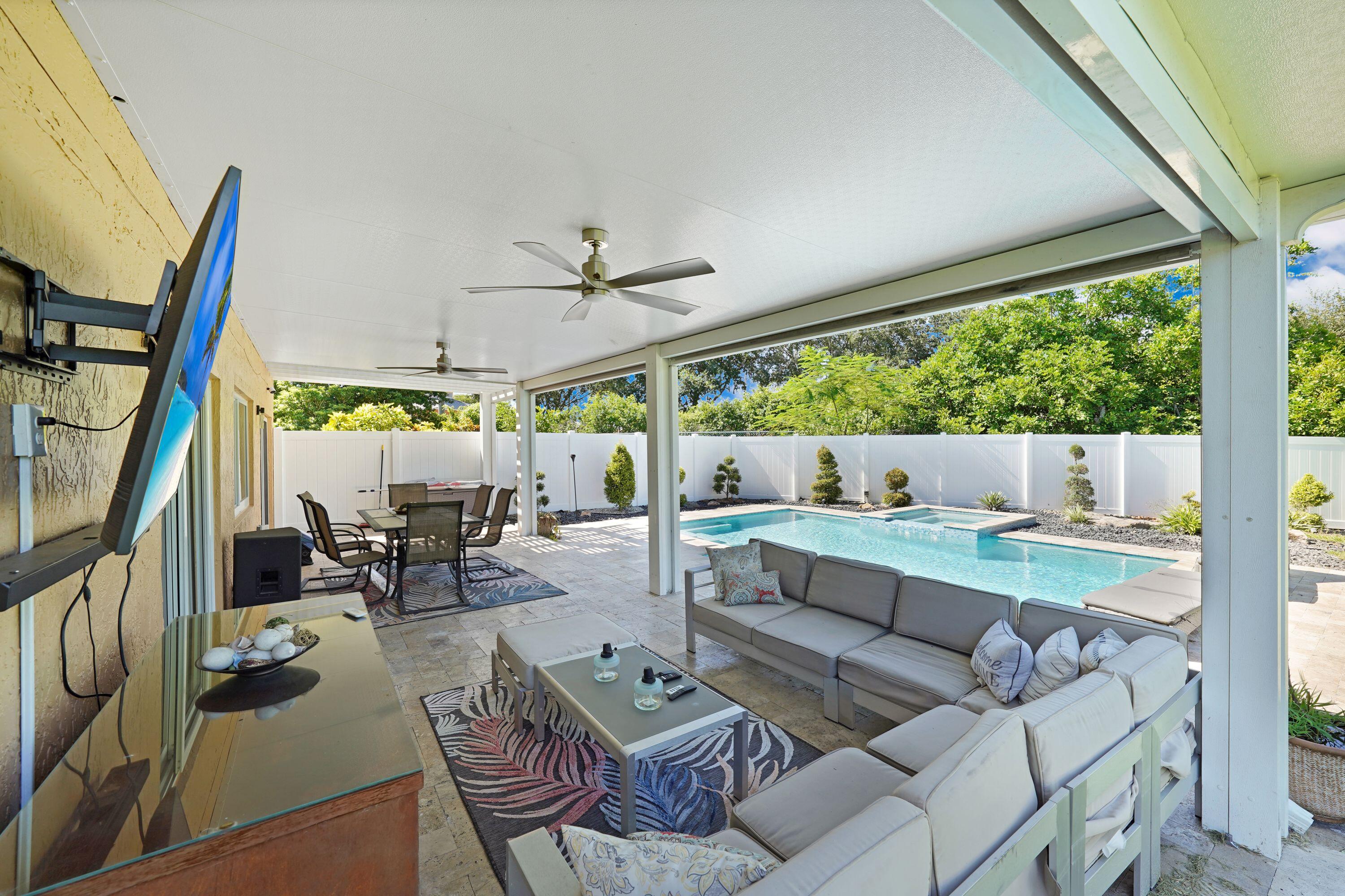 911 SW 87th, Pembroke Pines FL 33025