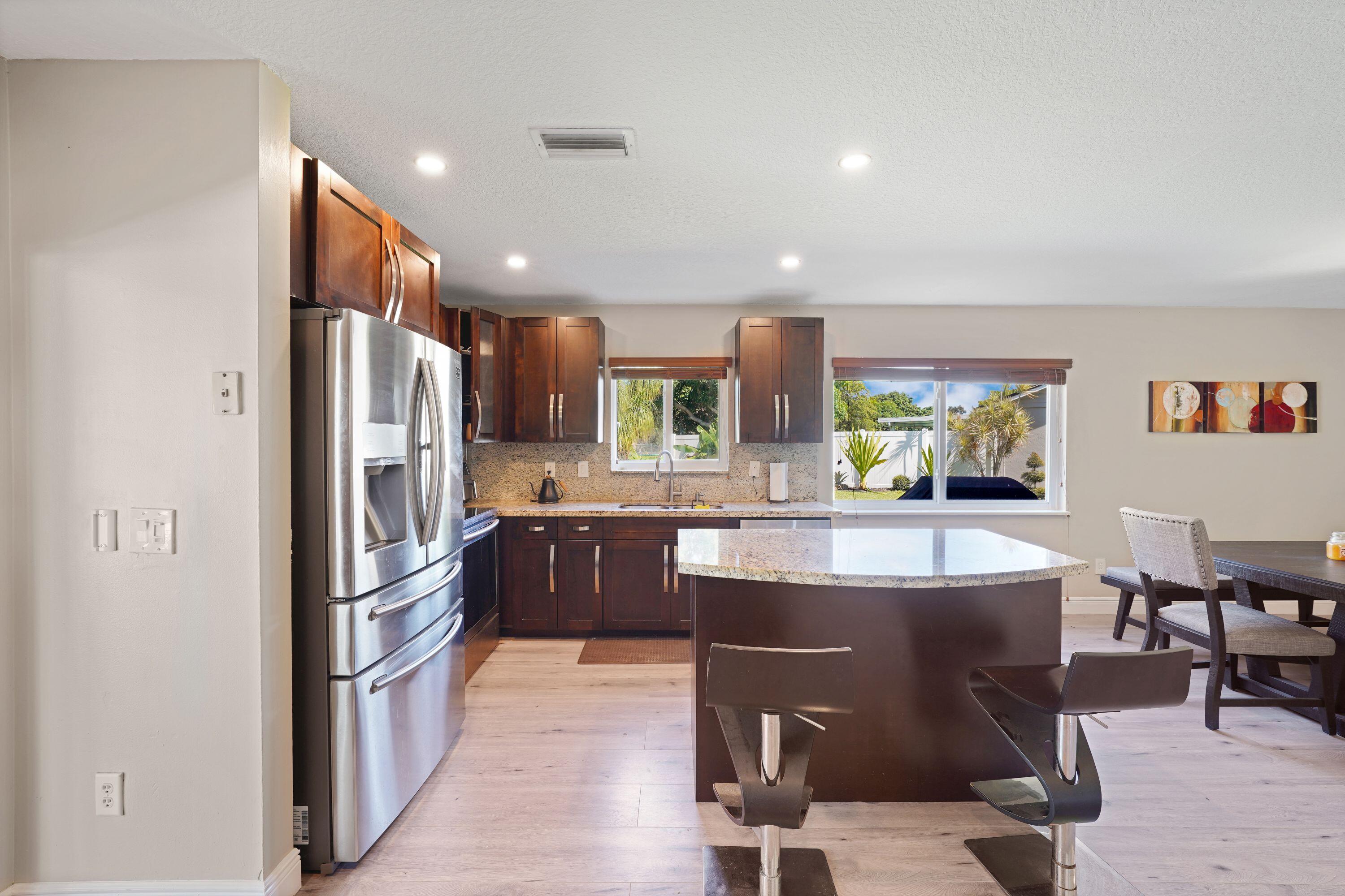 911 SW 87th, Pembroke Pines FL 33025