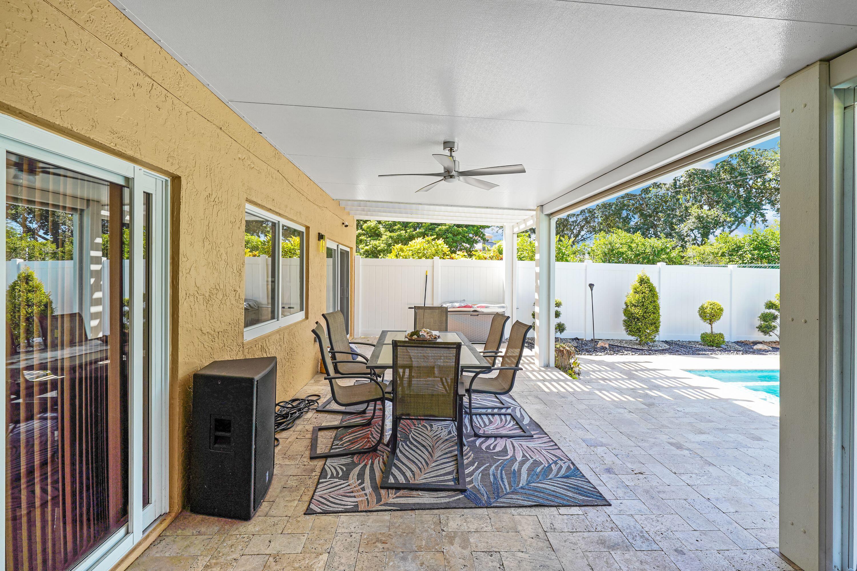 911 SW 87th, Pembroke Pines FL 33025