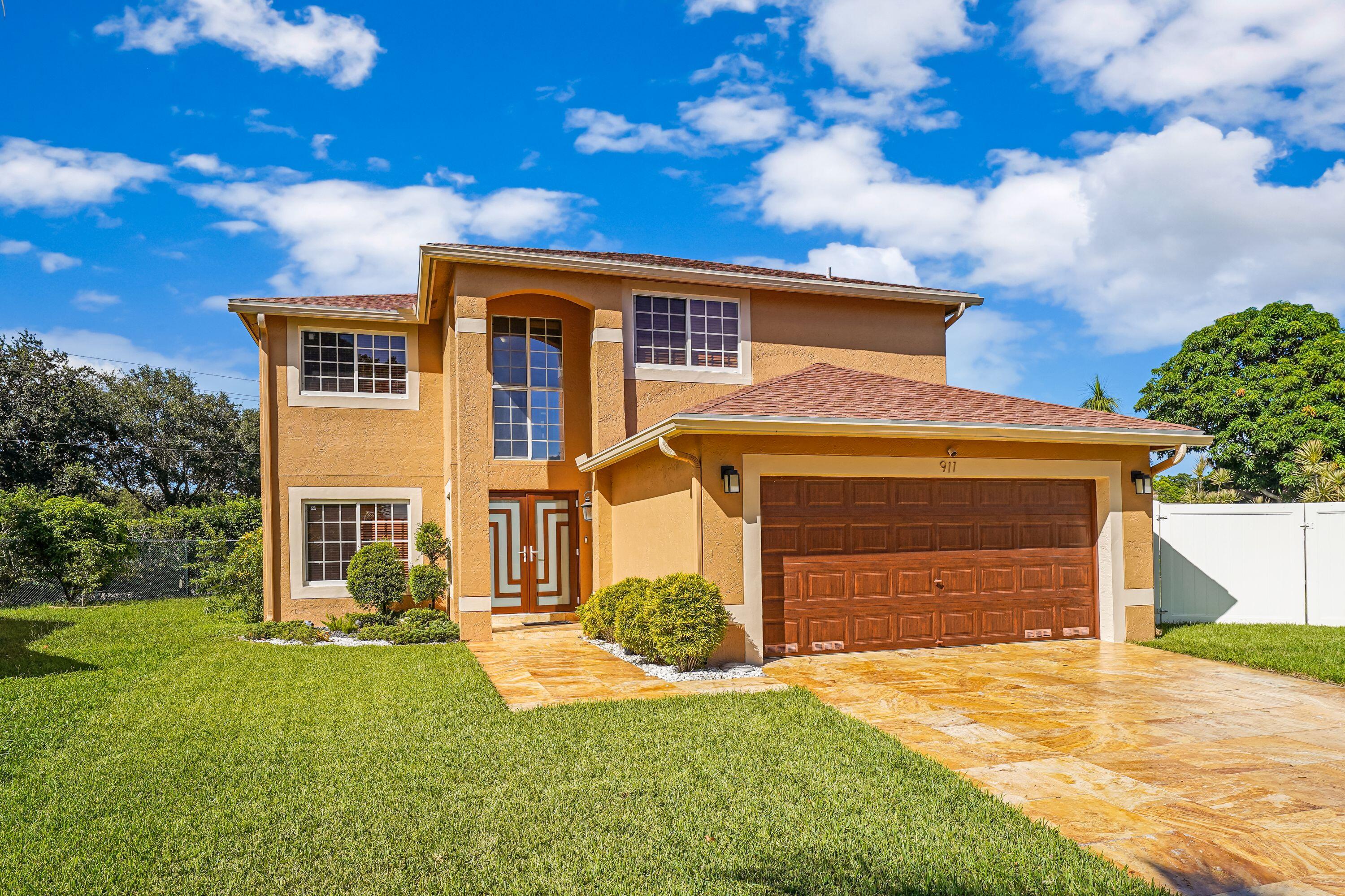 911 SW 87th, Pembroke Pines FL 33025