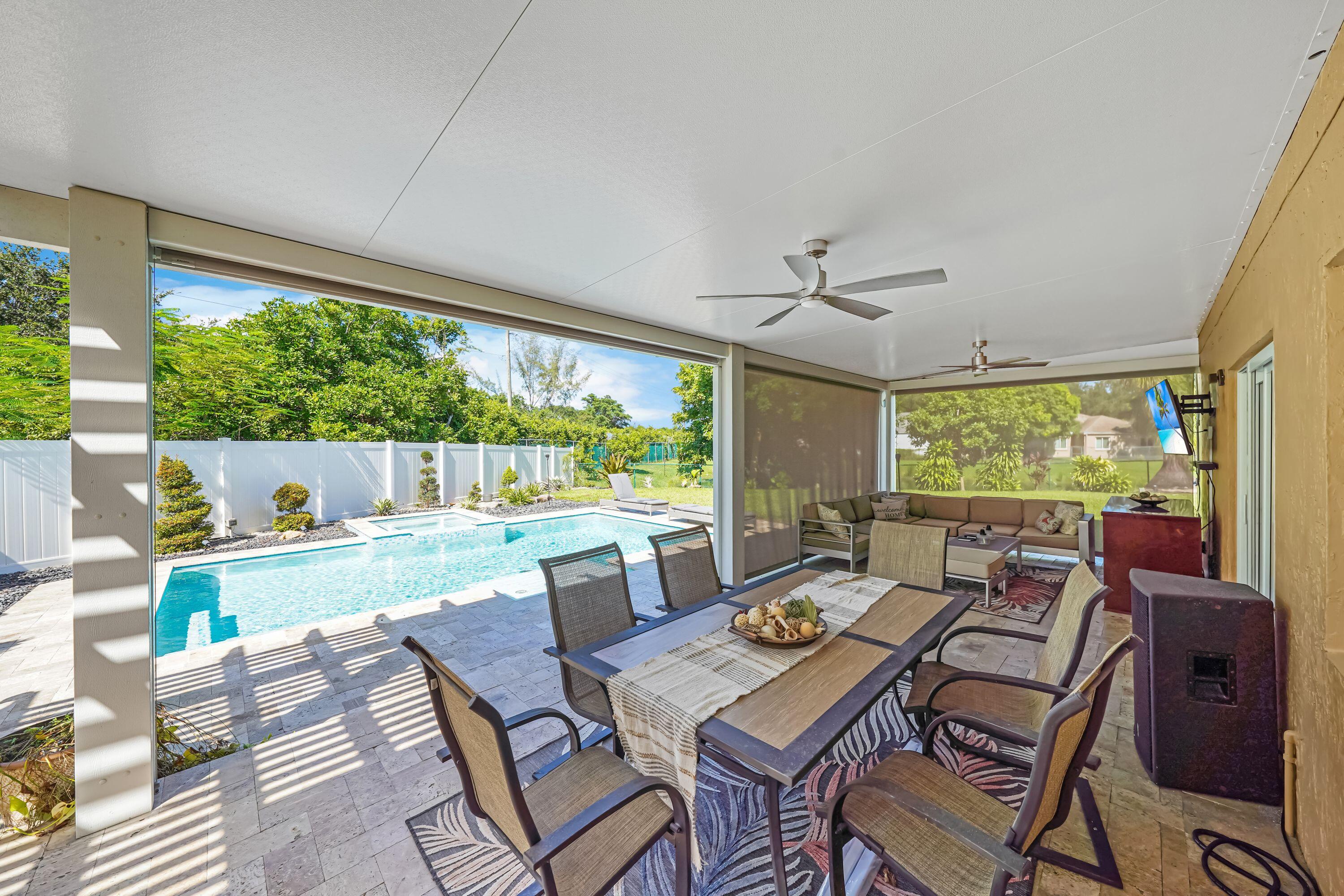 911 SW 87th, Pembroke Pines FL 33025