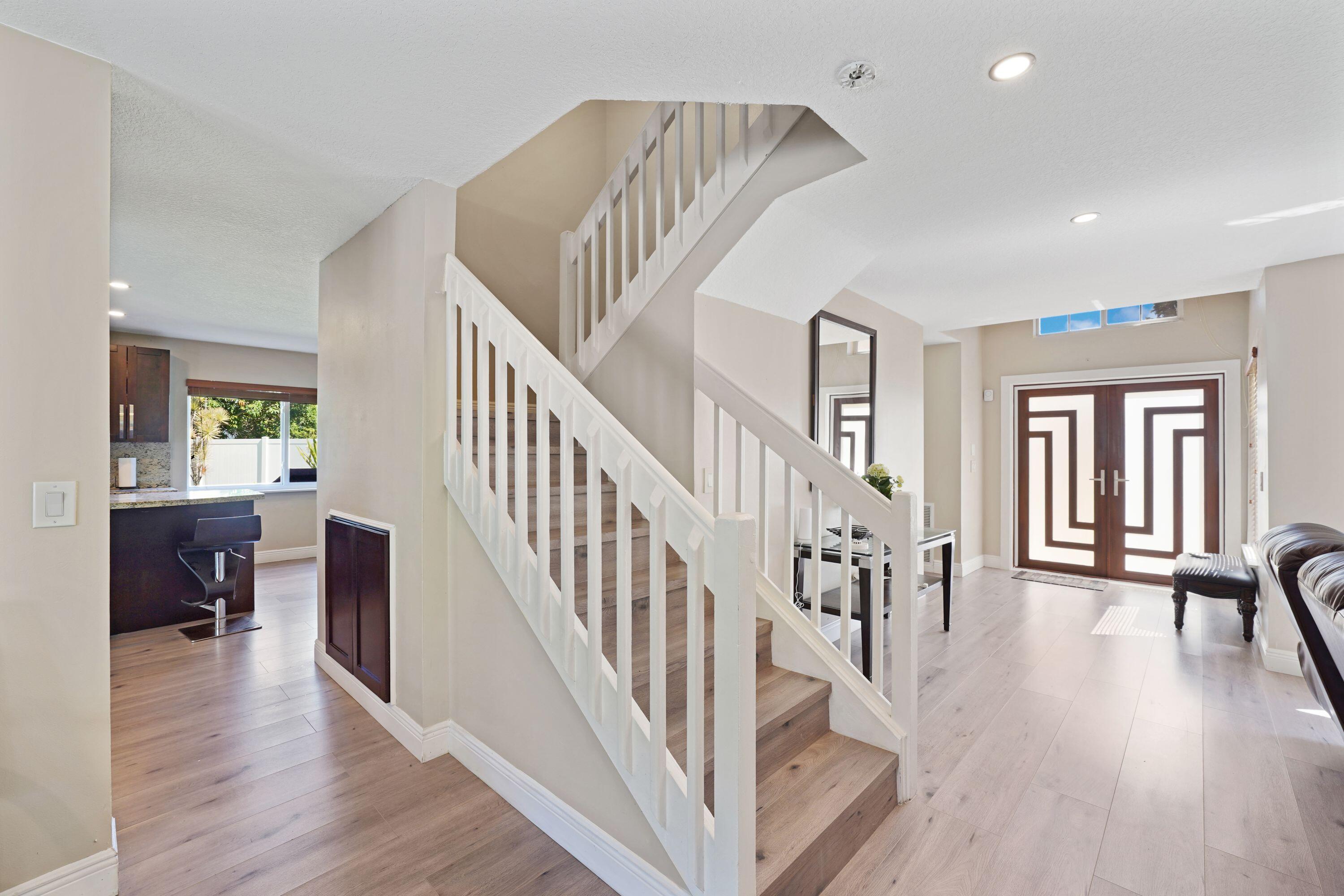 911 SW 87th, Pembroke Pines FL 33025