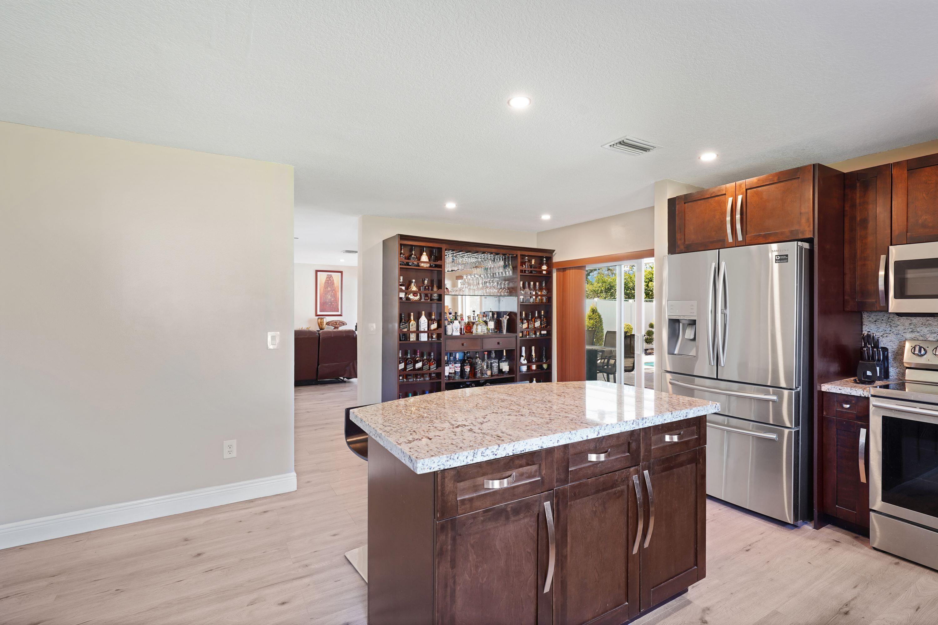 911 SW 87th, Pembroke Pines FL 33025