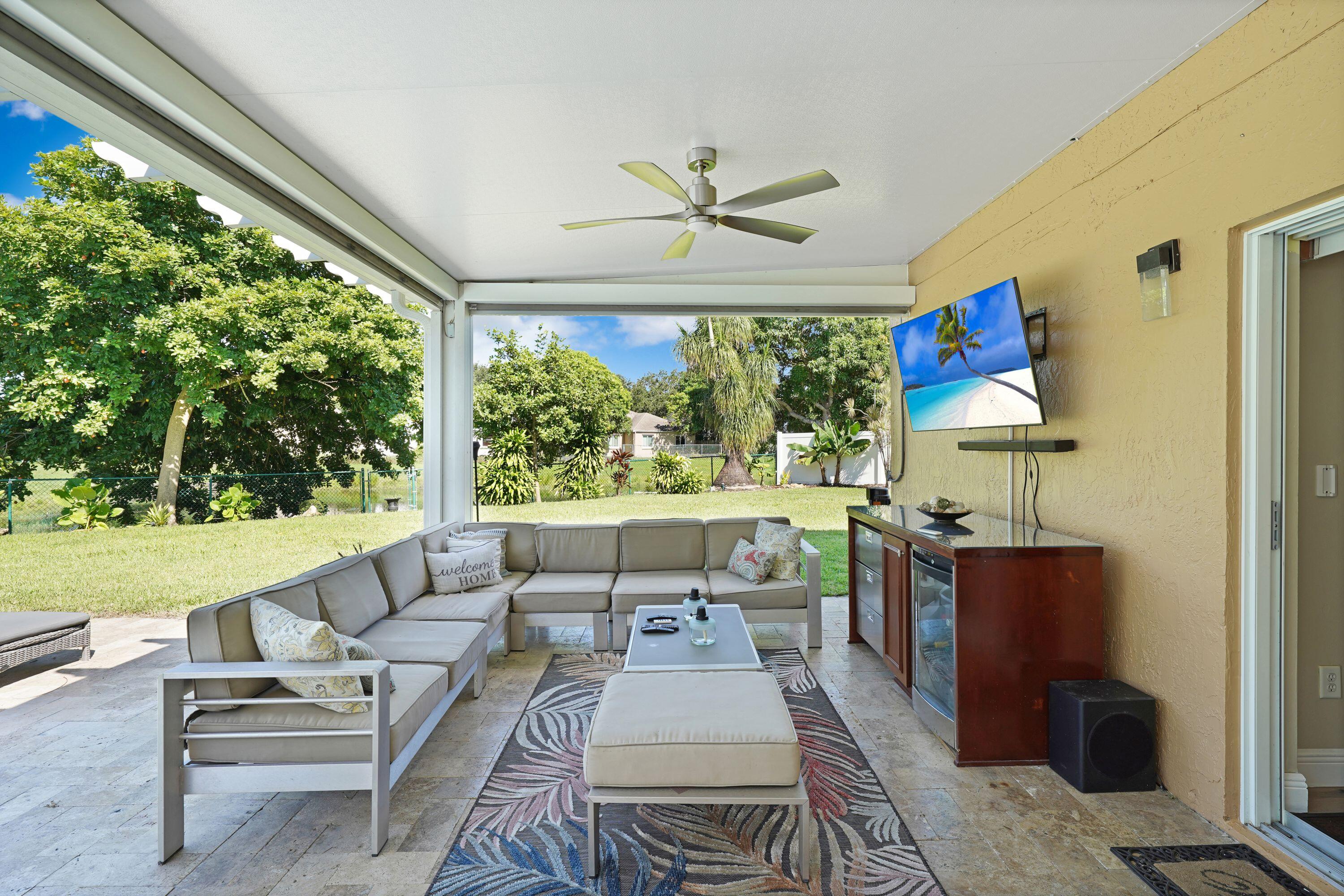 911 SW 87th, Pembroke Pines FL 33025