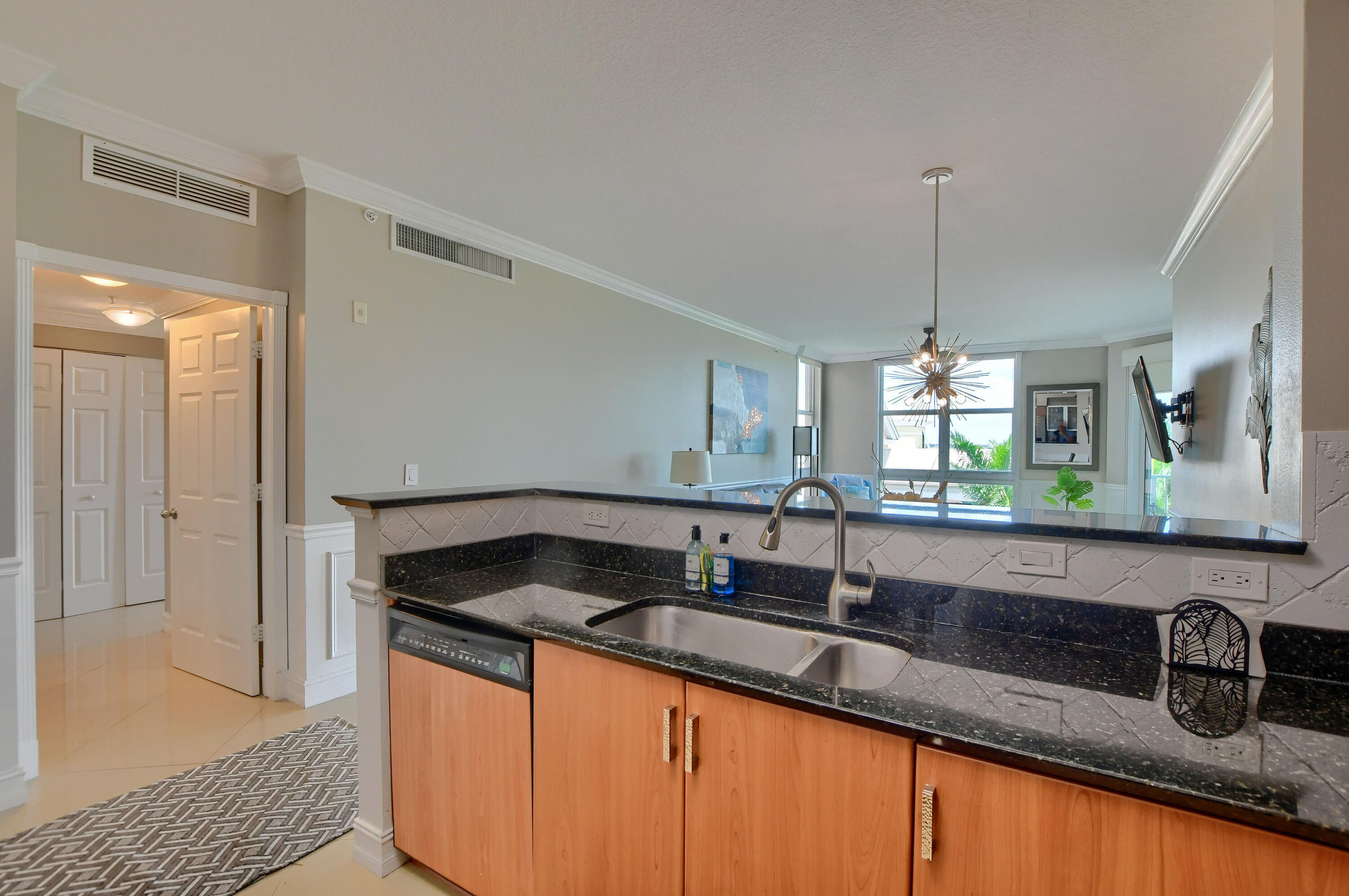 804 E Windward #603, Lantana FL 33462