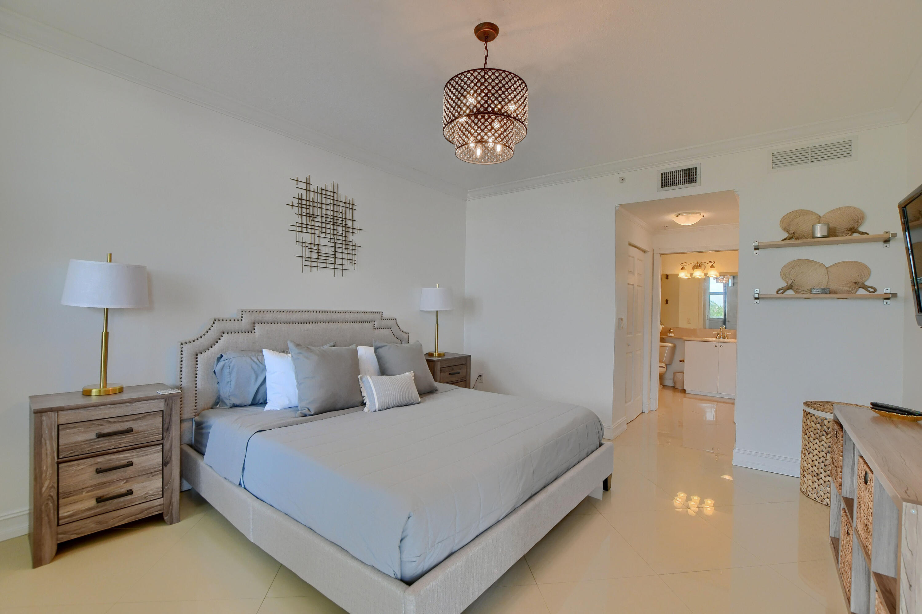 804 E Windward #603, Lantana FL 33462