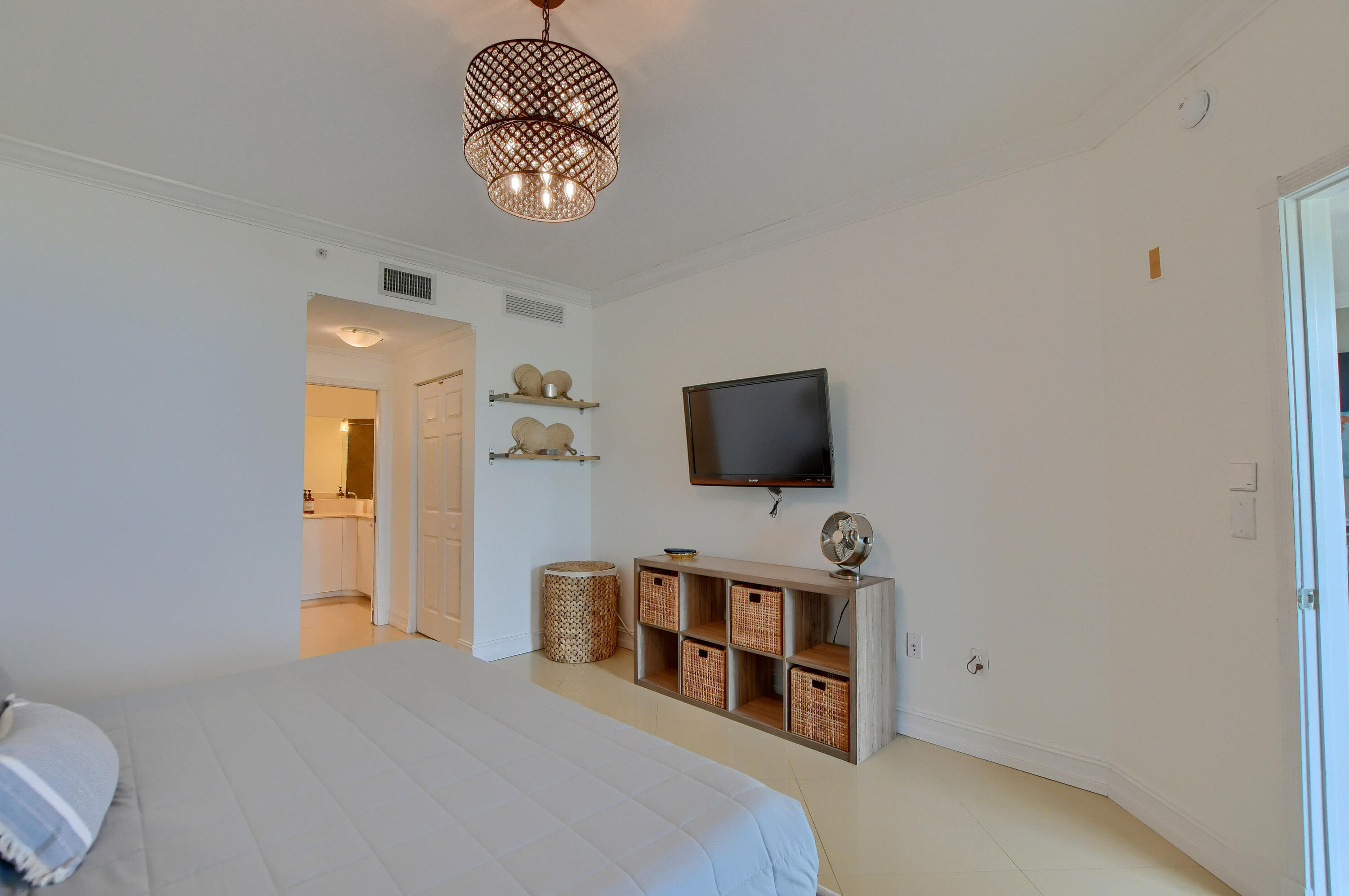 804 E Windward #603, Lantana FL 33462