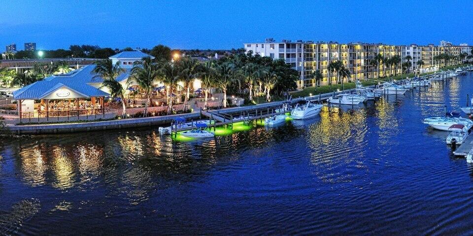 110 SHORE #301, North Palm Beach FL 33408