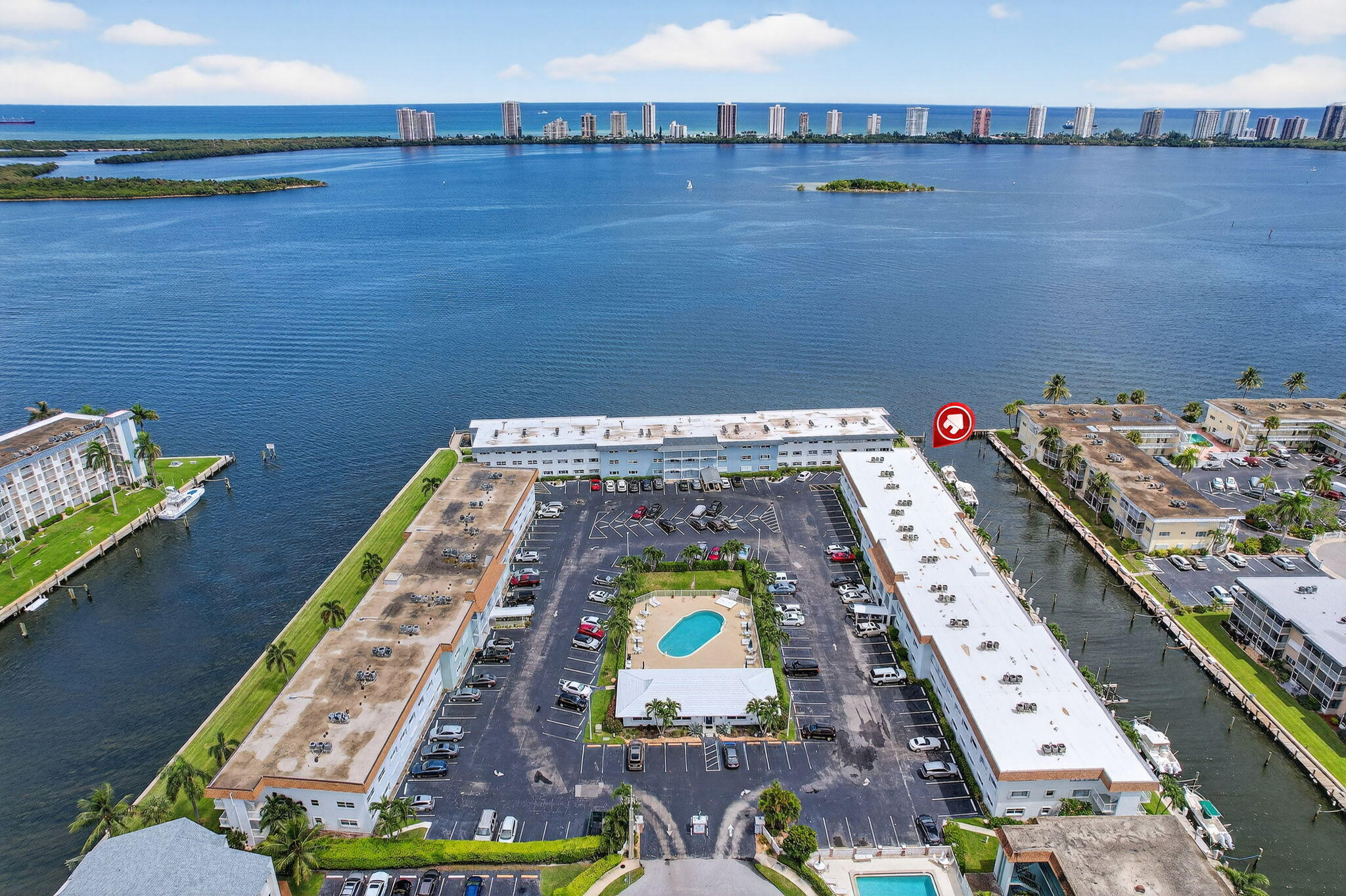 110 SHORE #301, North Palm Beach FL 33408