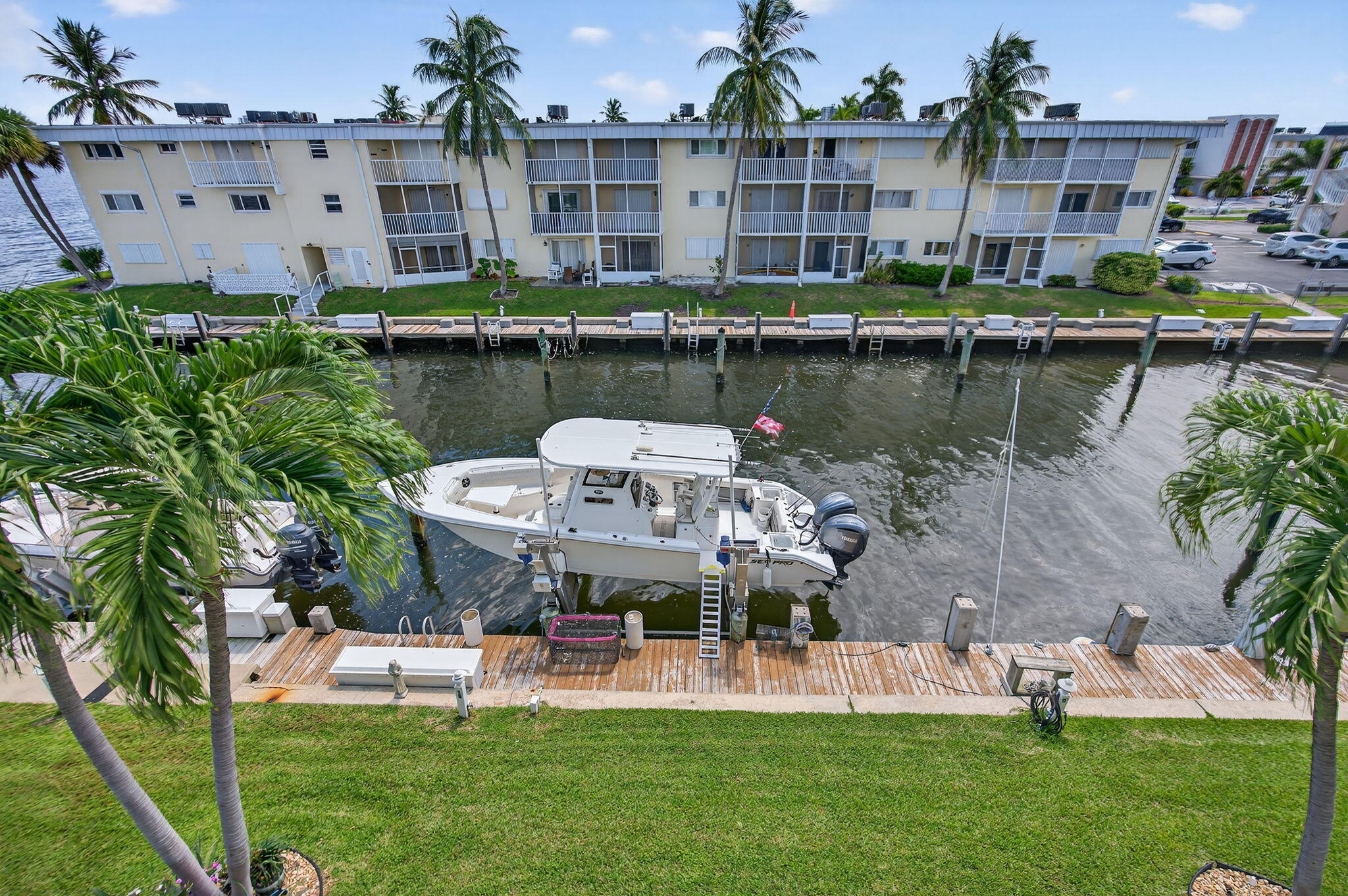 110 SHORE #301, North Palm Beach FL 33408