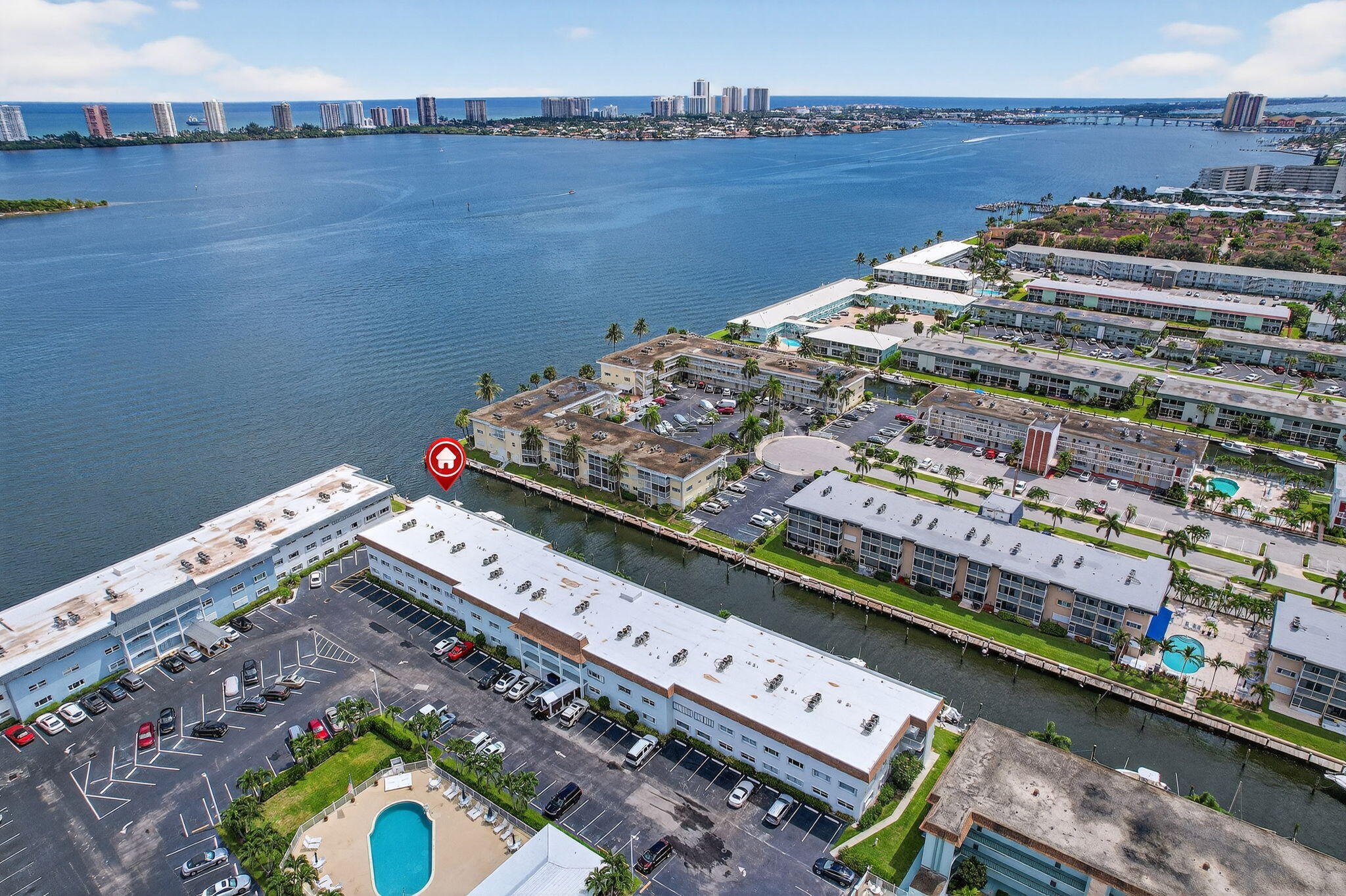 110 SHORE #301, North Palm Beach FL 33408