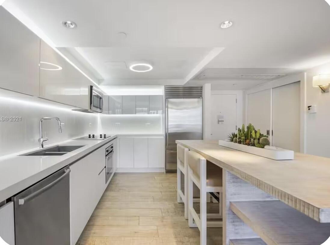 102 24th #1512, Miami Beach FL 33139